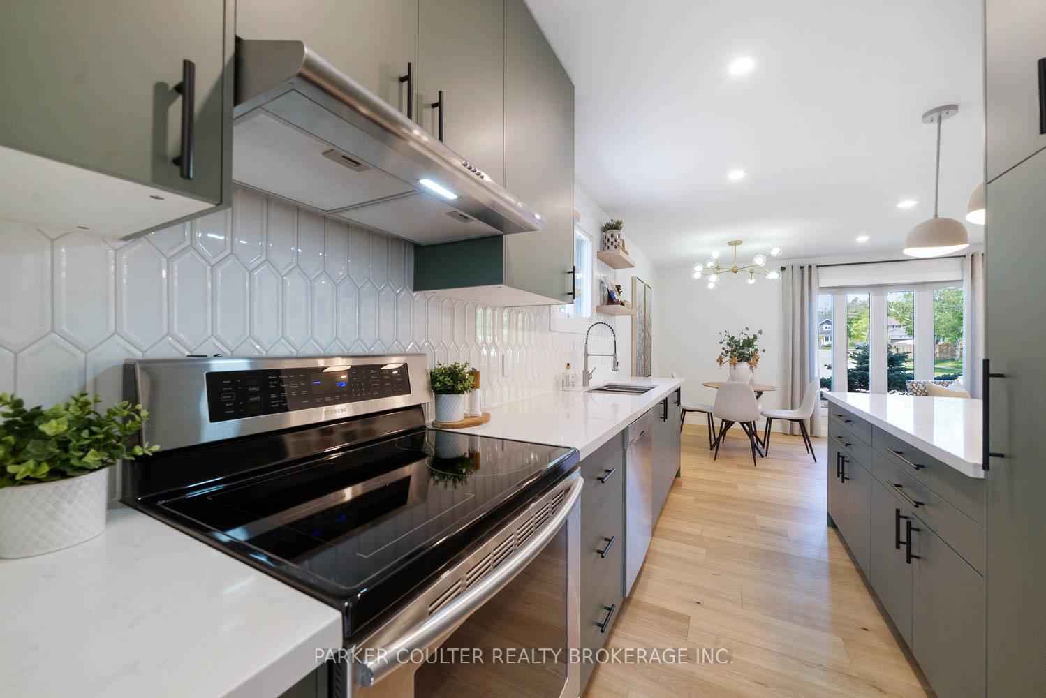 Photo 15 of 17 Shelley Lane, Barrie, Letitia Heights — HOMEH