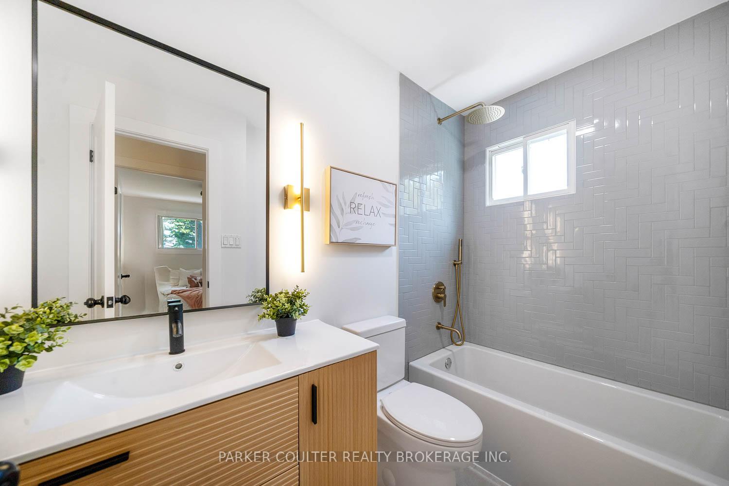 Photo 18 of 17 Shelley Lane, Barrie, Letitia Heights — HOMEH