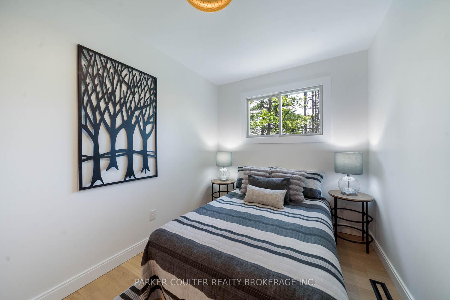 Photo 23 of 17 Shelley Lane, Barrie, Letitia Heights — HOMEH