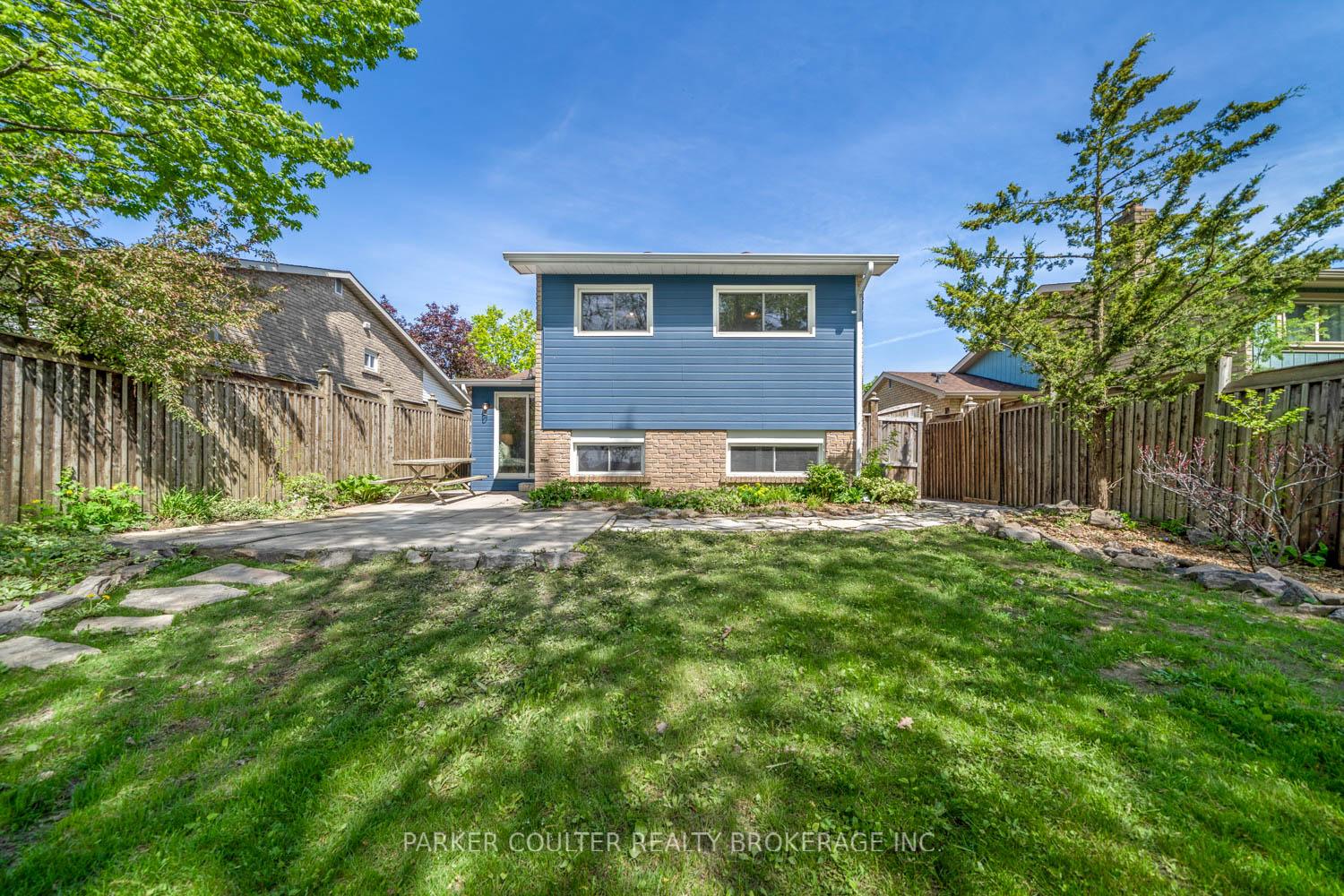 Photo 37 of 17 Shelley Lane, Barrie, Letitia Heights — HOMEH