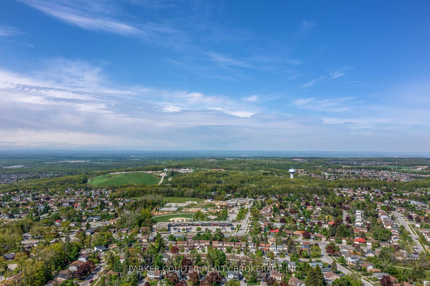 Photo 40 of 17 Shelley Lane, Barrie, Letitia Heights — HOMEH
