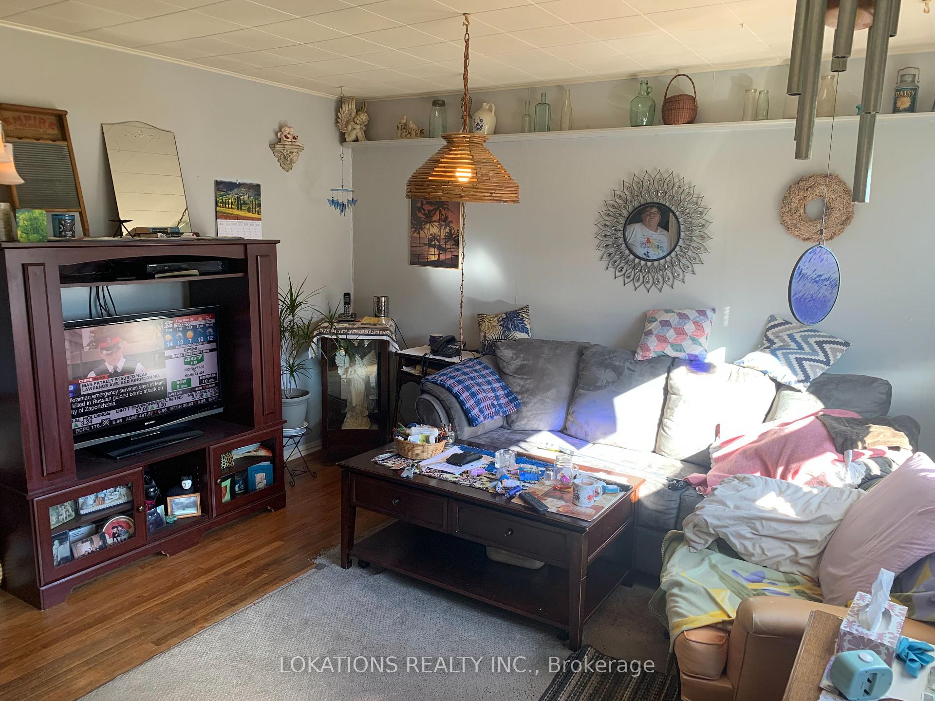 Photo 2 of 22 Church Street, Clarington, Bowmanville — HOMEH