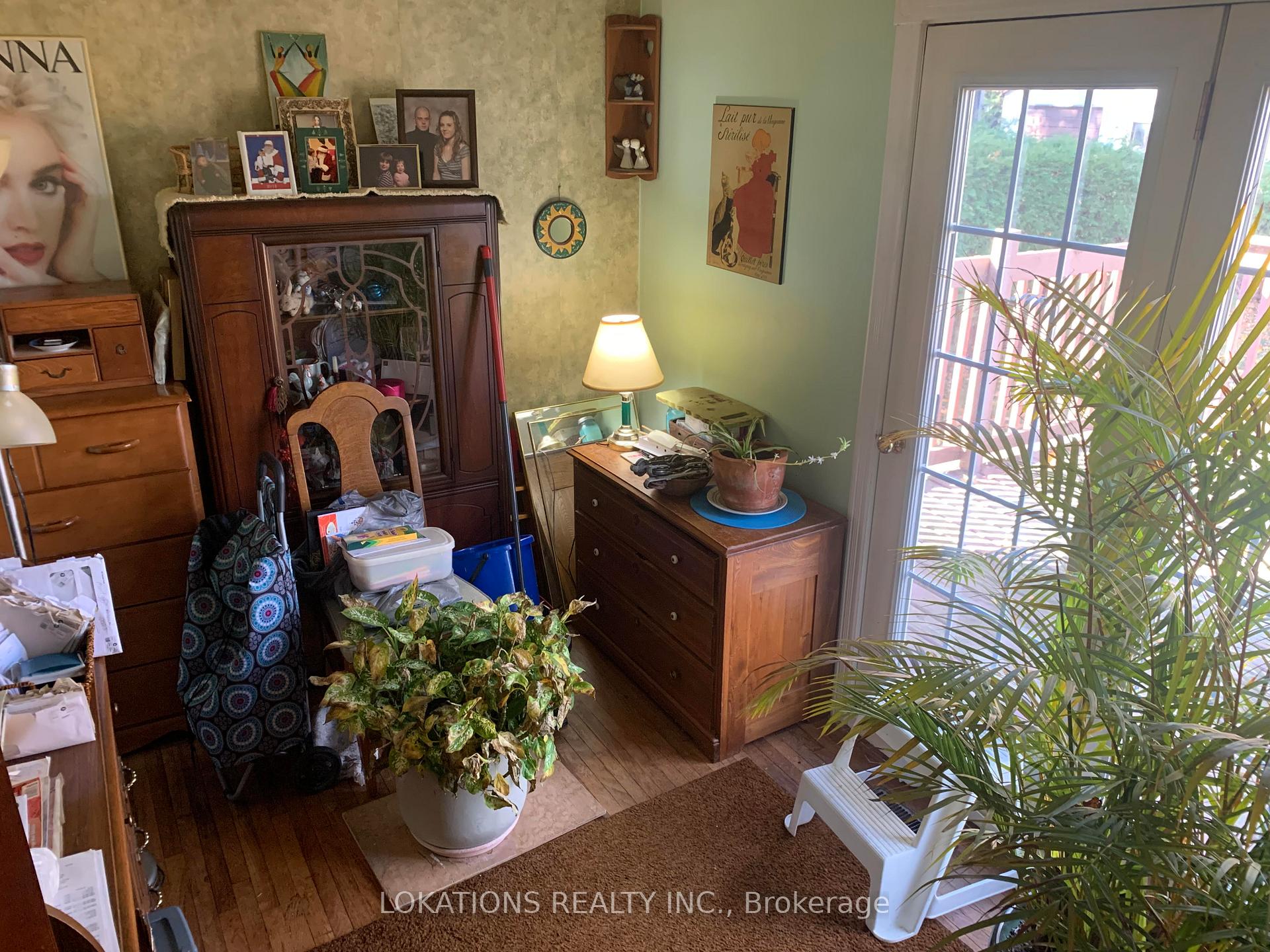 Photo 4 of 22 Church Street, Clarington, Bowmanville — HOMEH