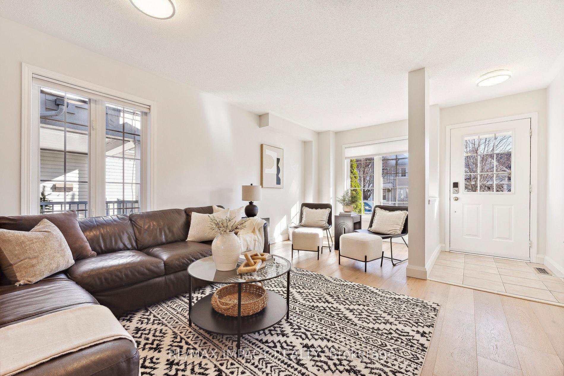 Photo 7 of 10 Caldwell Crescent, Clarington, Newcastle — HOMEH