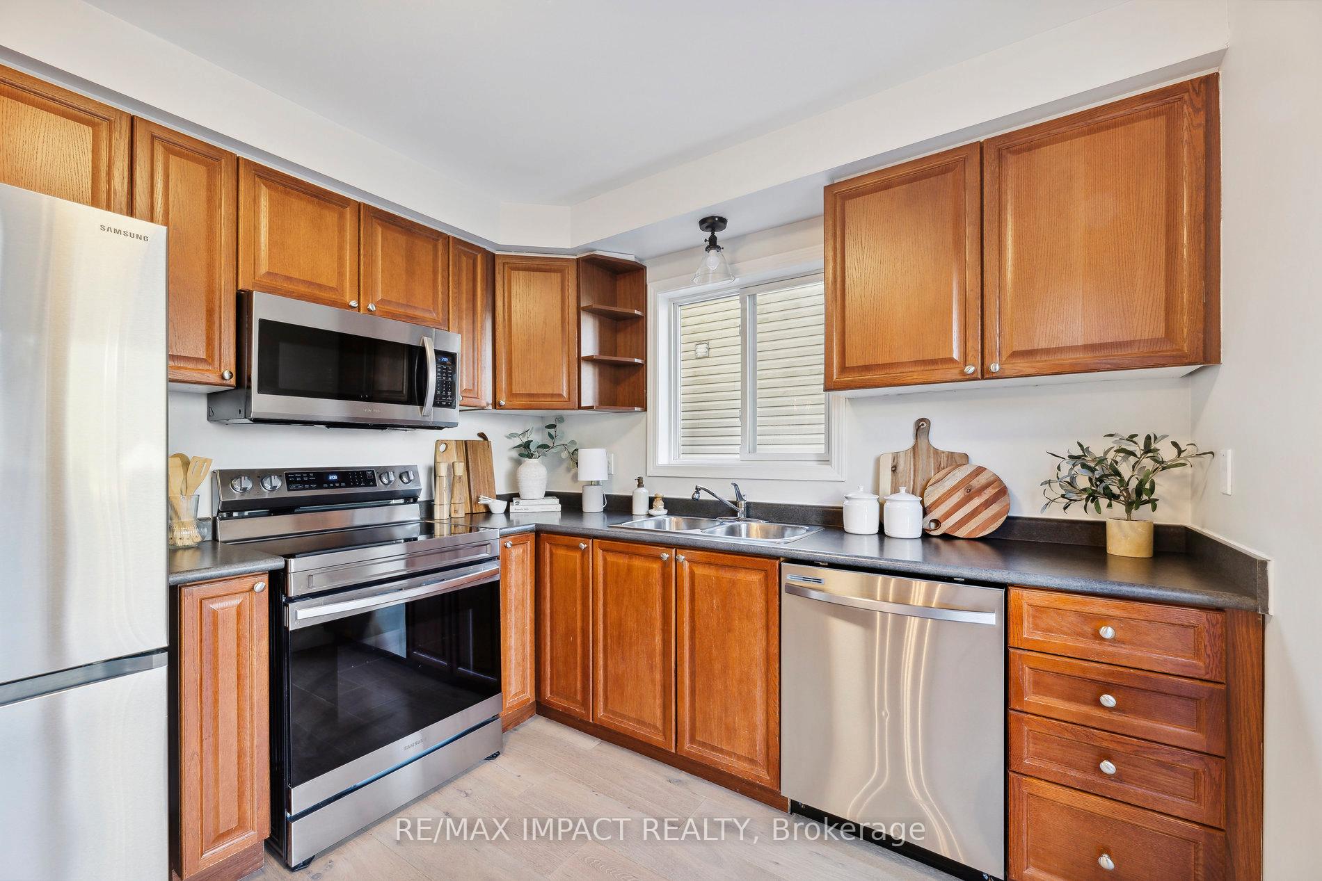 Photo 14 of 10 Caldwell Crescent, Clarington, Newcastle — HOMEH