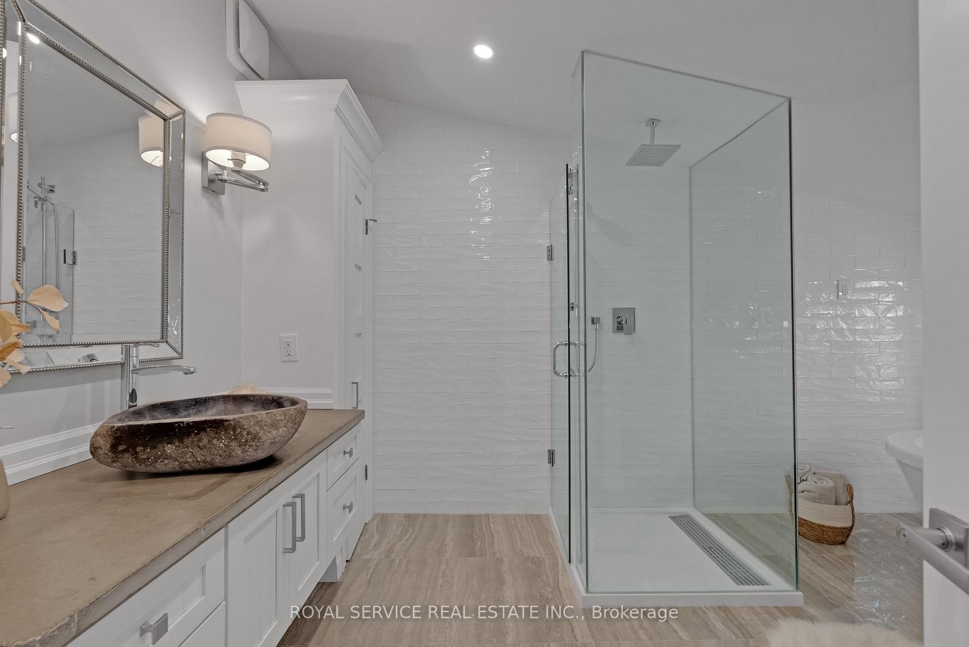 Photo 9 of 141 Cedar Crest Beach Road, Clarington, Bowmanville — HOMEH