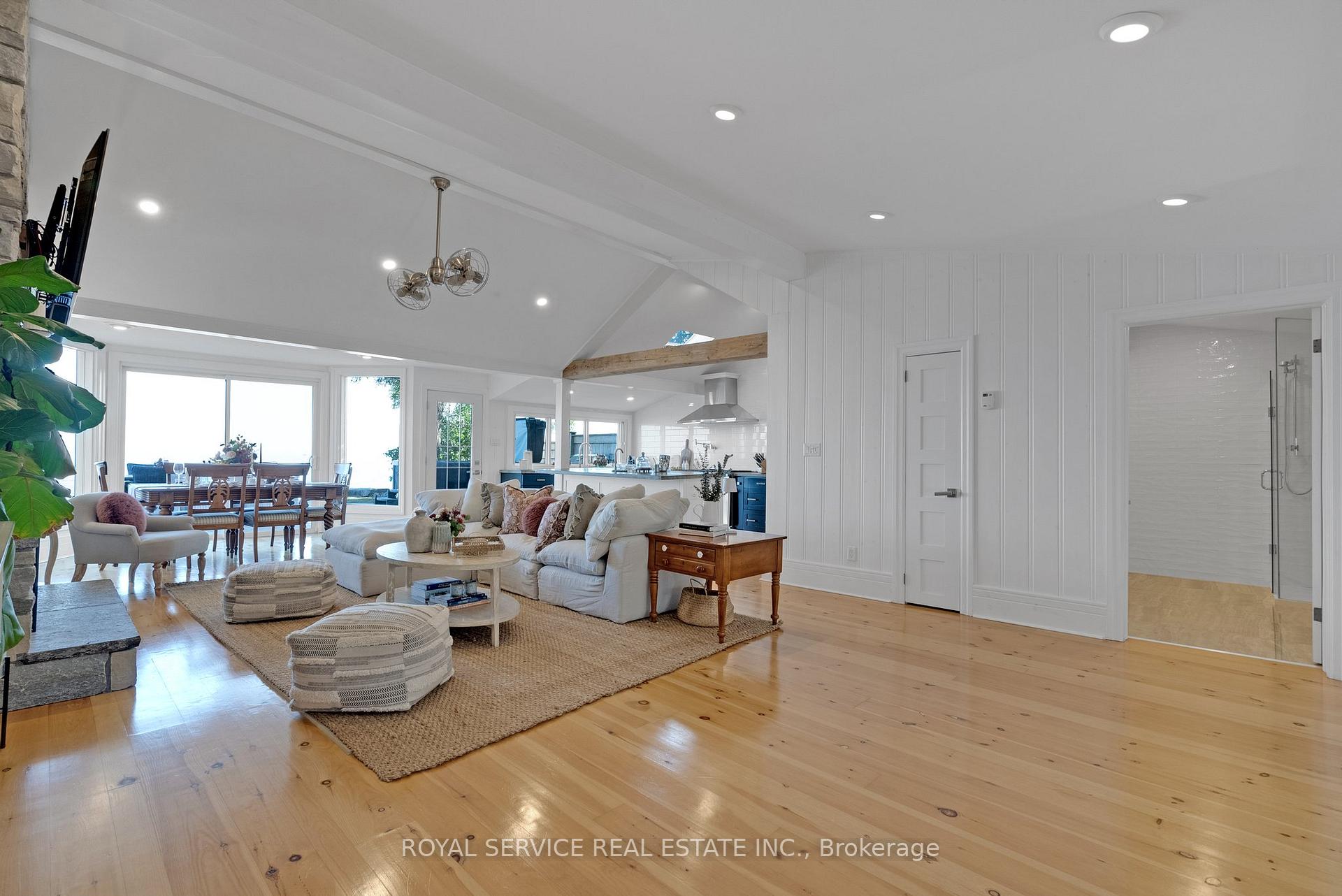 Photo 13 of 141 Cedar Crest Beach Road, Clarington, Bowmanville — HOMEH
