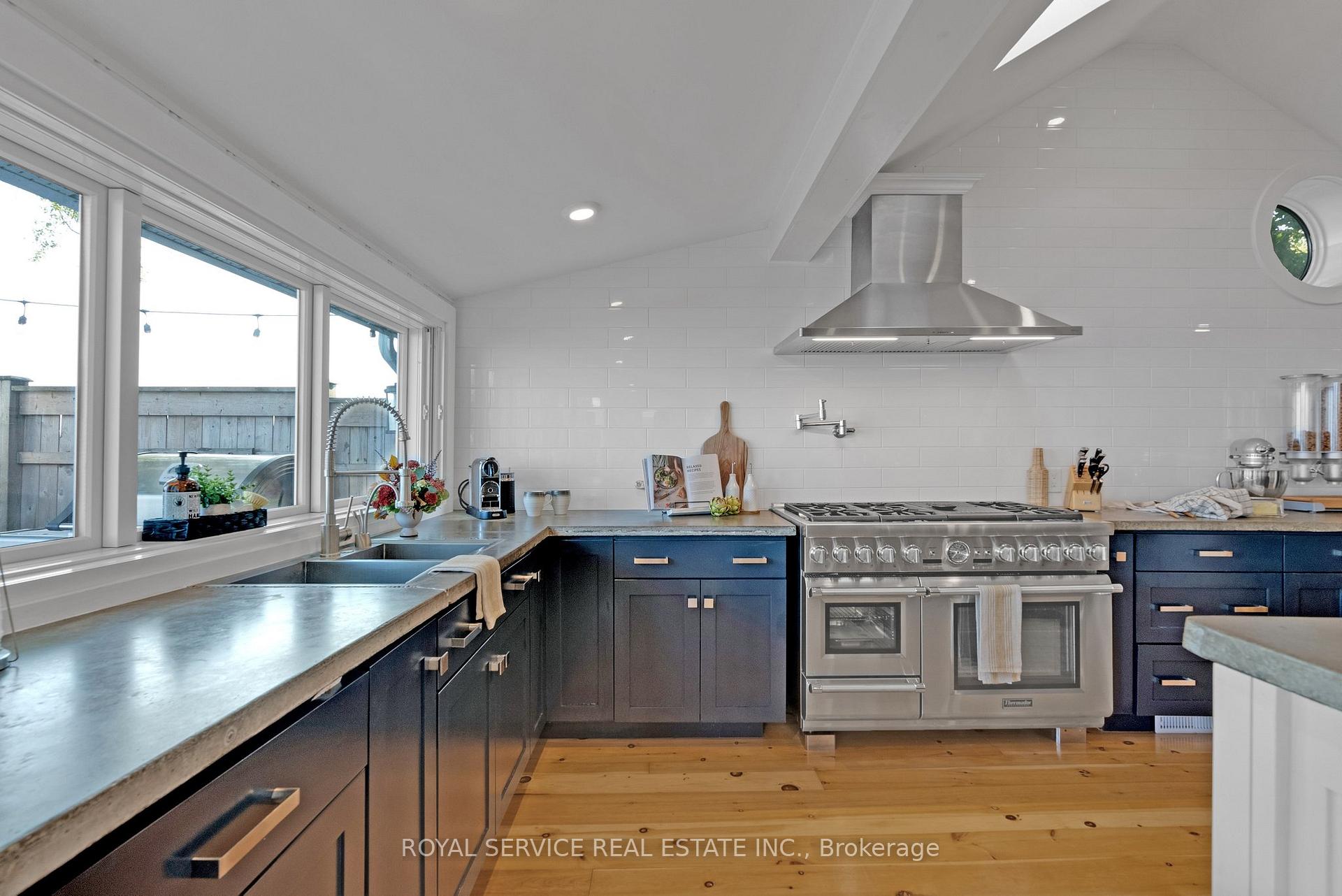 Photo 14 of 141 Cedar Crest Beach Road, Clarington, Bowmanville — HOMEH