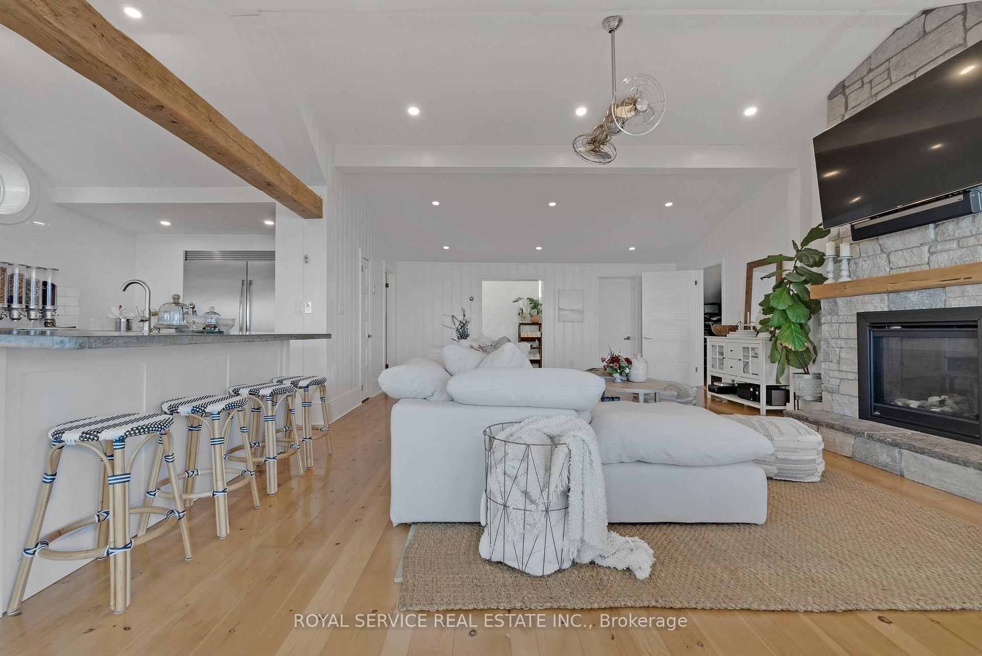 Photo 19 of 141 Cedar Crest Beach Road, Clarington, Bowmanville — HOMEH