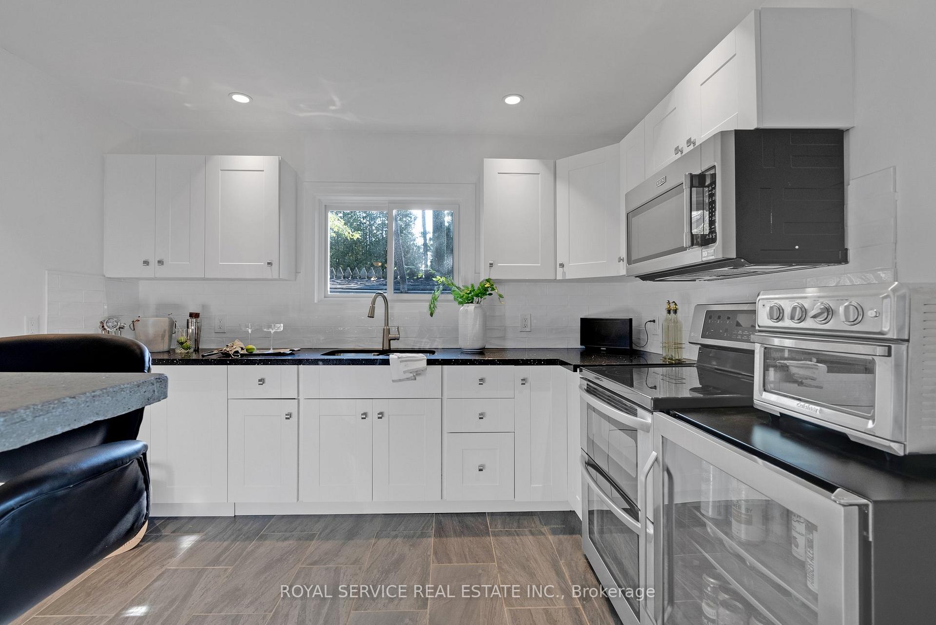 Photo 28 of 141 Cedar Crest Beach Road, Clarington, Bowmanville — HOMEH