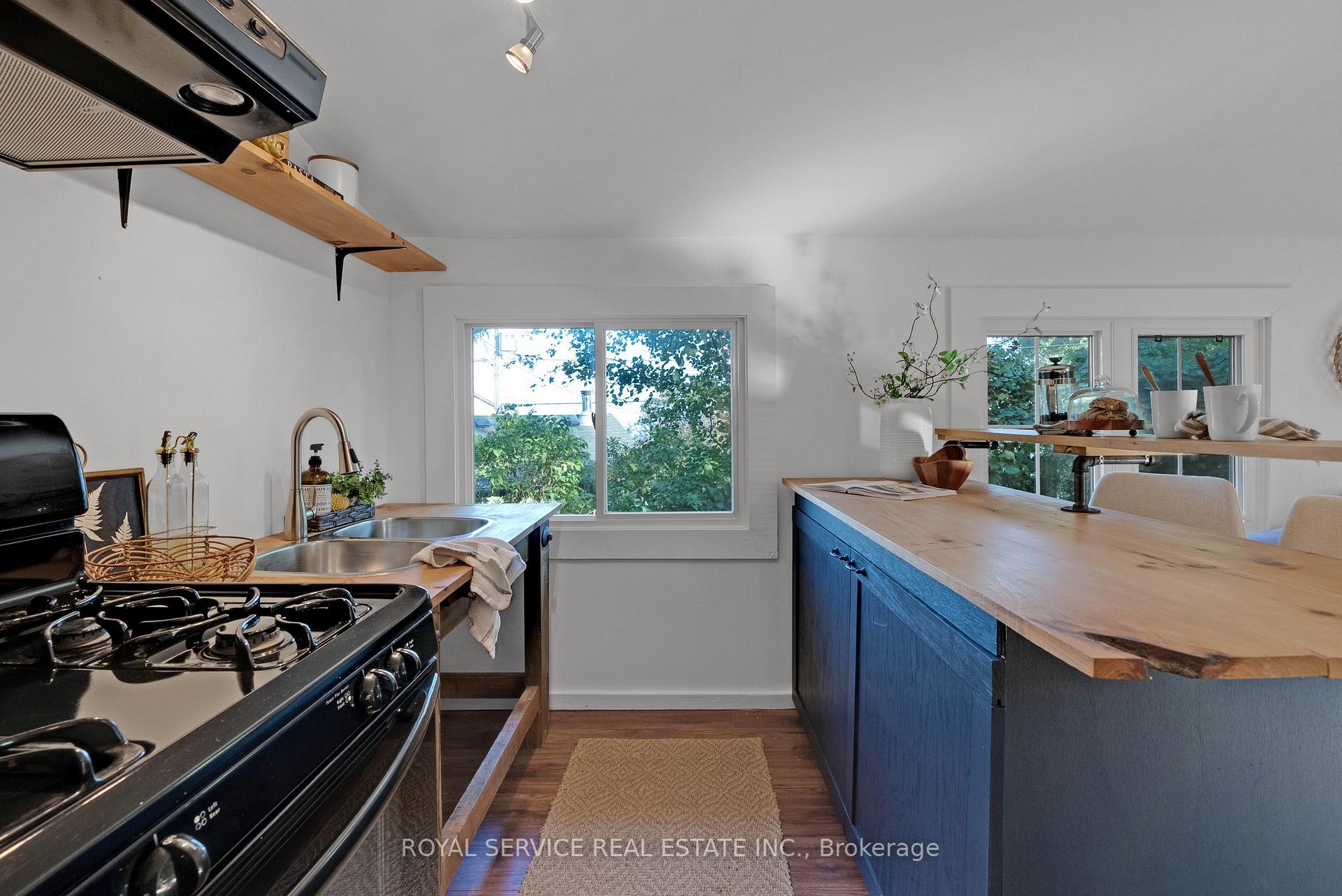 Photo 33 of 141 Cedar Crest Beach Road, Clarington, Bowmanville — HOMEH