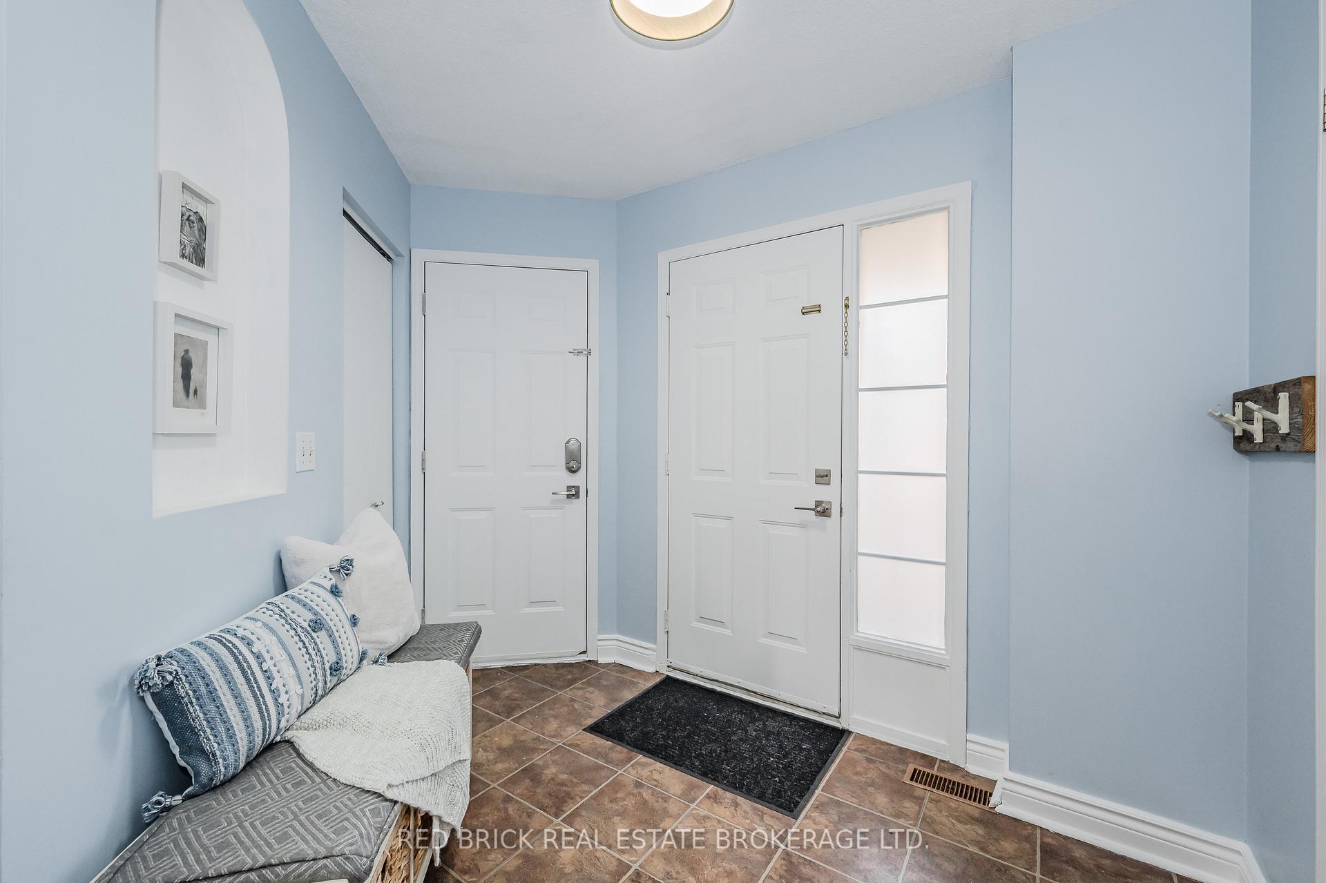 Photo 5 of 256 Starwood Drive, Guelph, Grange Road — HOMEH