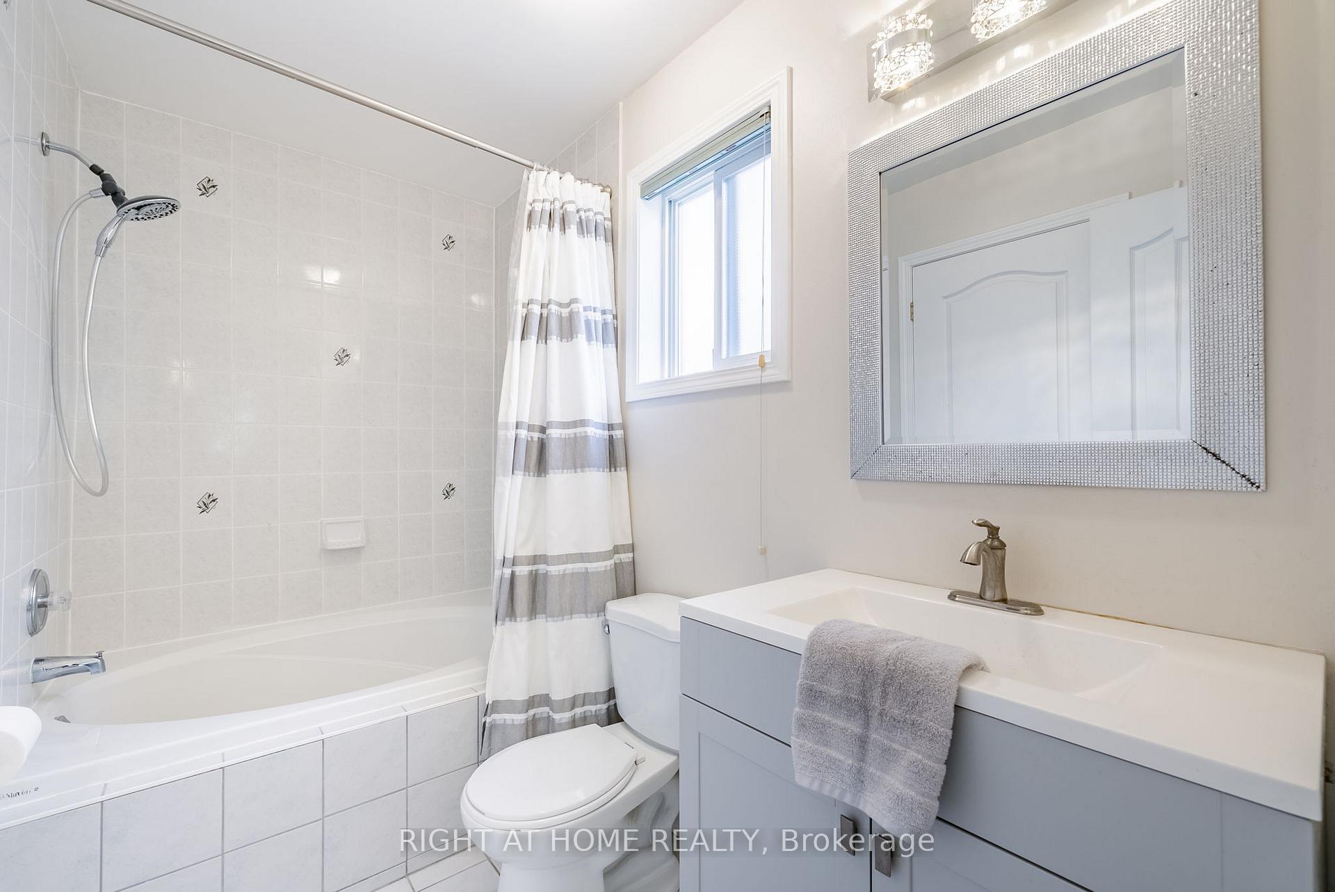 Photo 12 of 43 Waterview Lane, Clarington, Newcastle — HOMEH