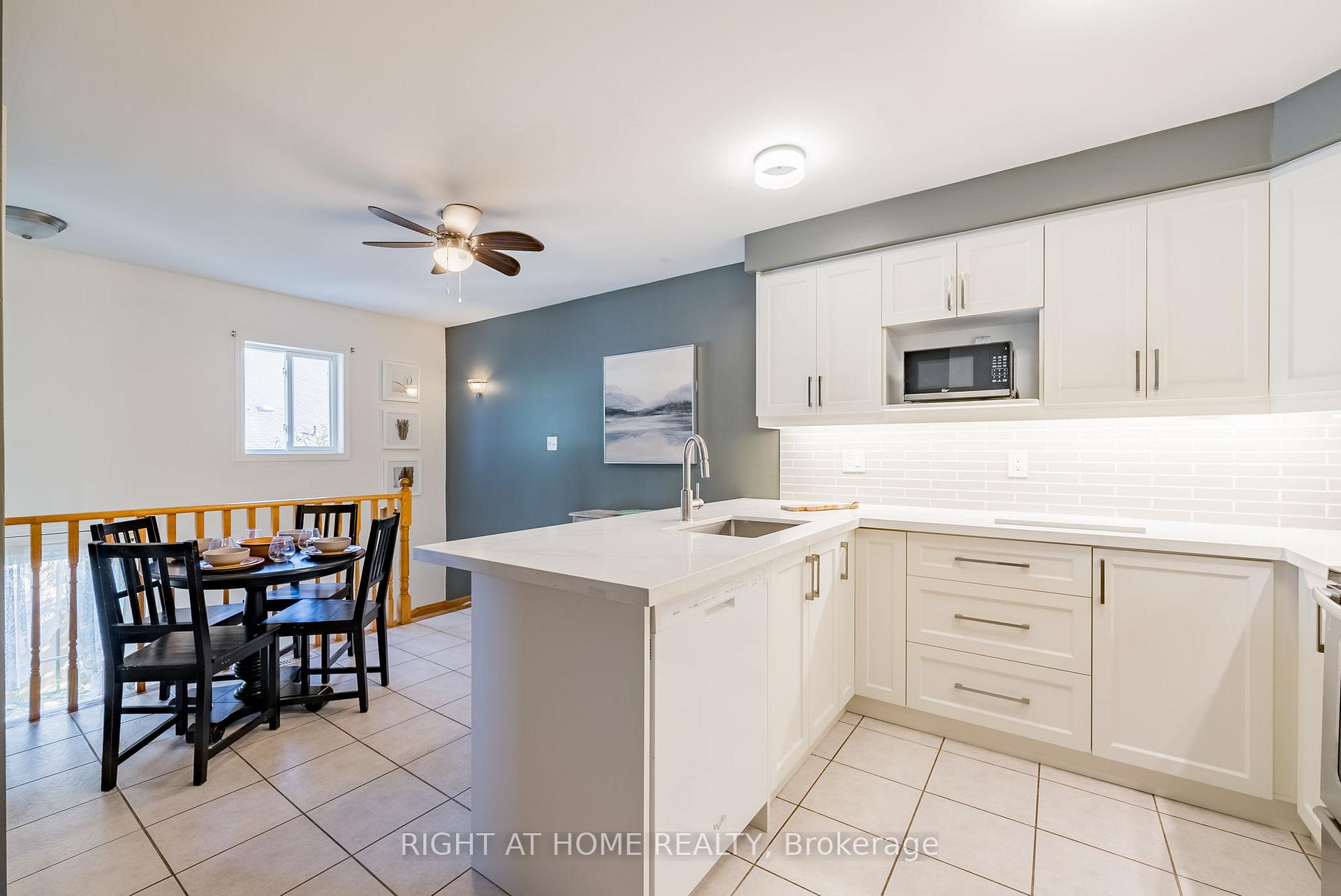 Photo 15 of 43 Waterview Lane, Clarington, Newcastle — HOMEH