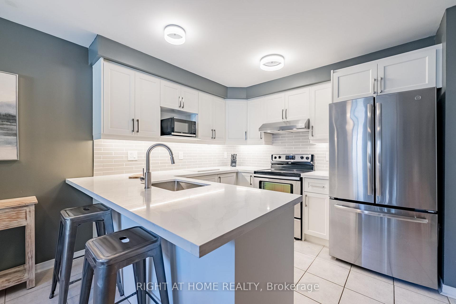 Photo 18 of 43 Waterview Lane, Clarington, Newcastle — HOMEH