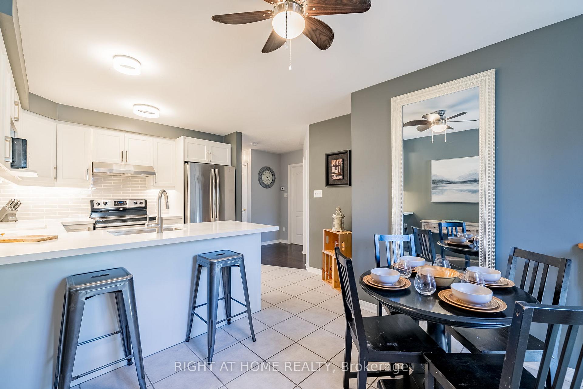 Photo 20 of 43 Waterview Lane, Clarington, Newcastle — HOMEH