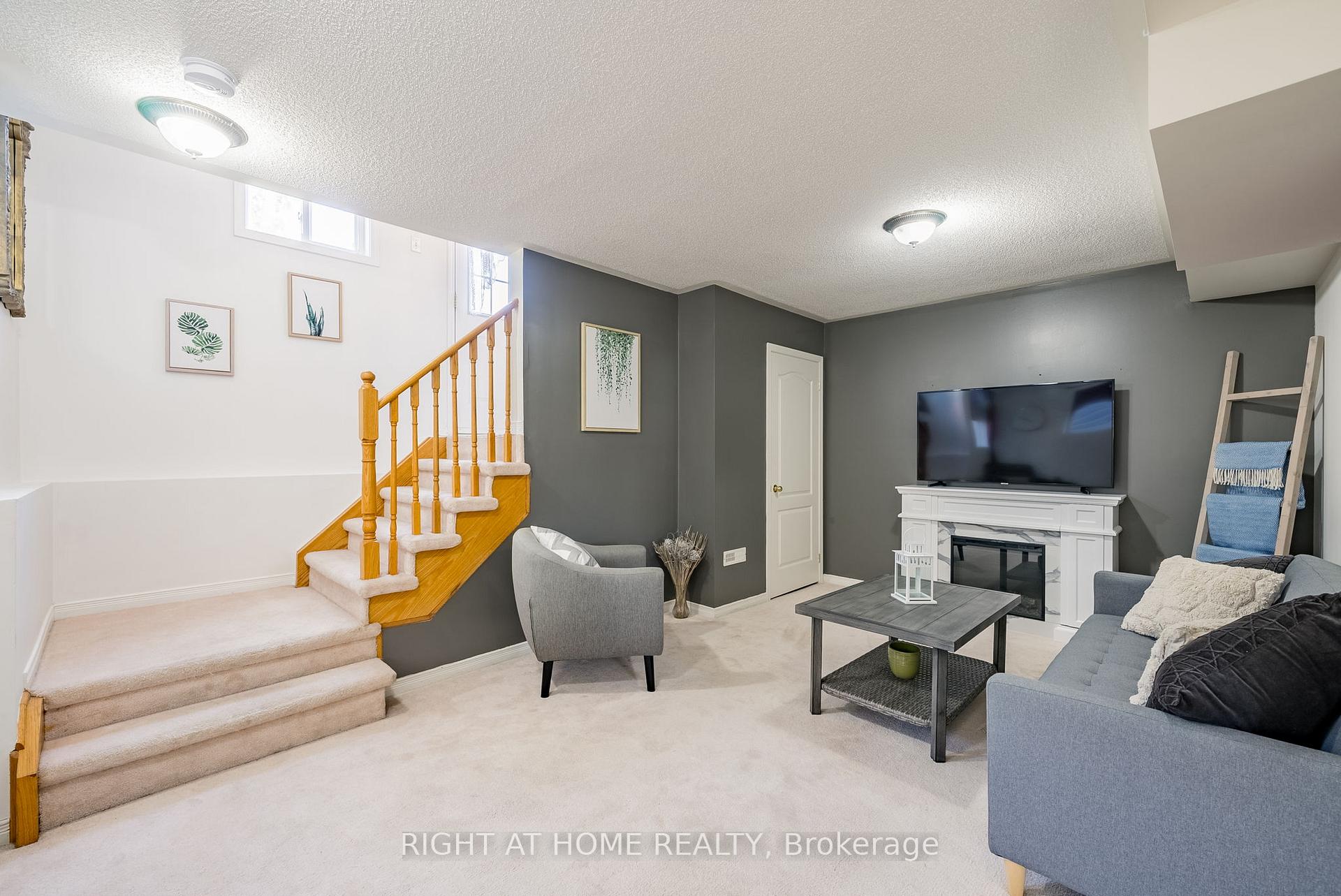 Photo 23 of 43 Waterview Lane, Clarington, Newcastle — HOMEH