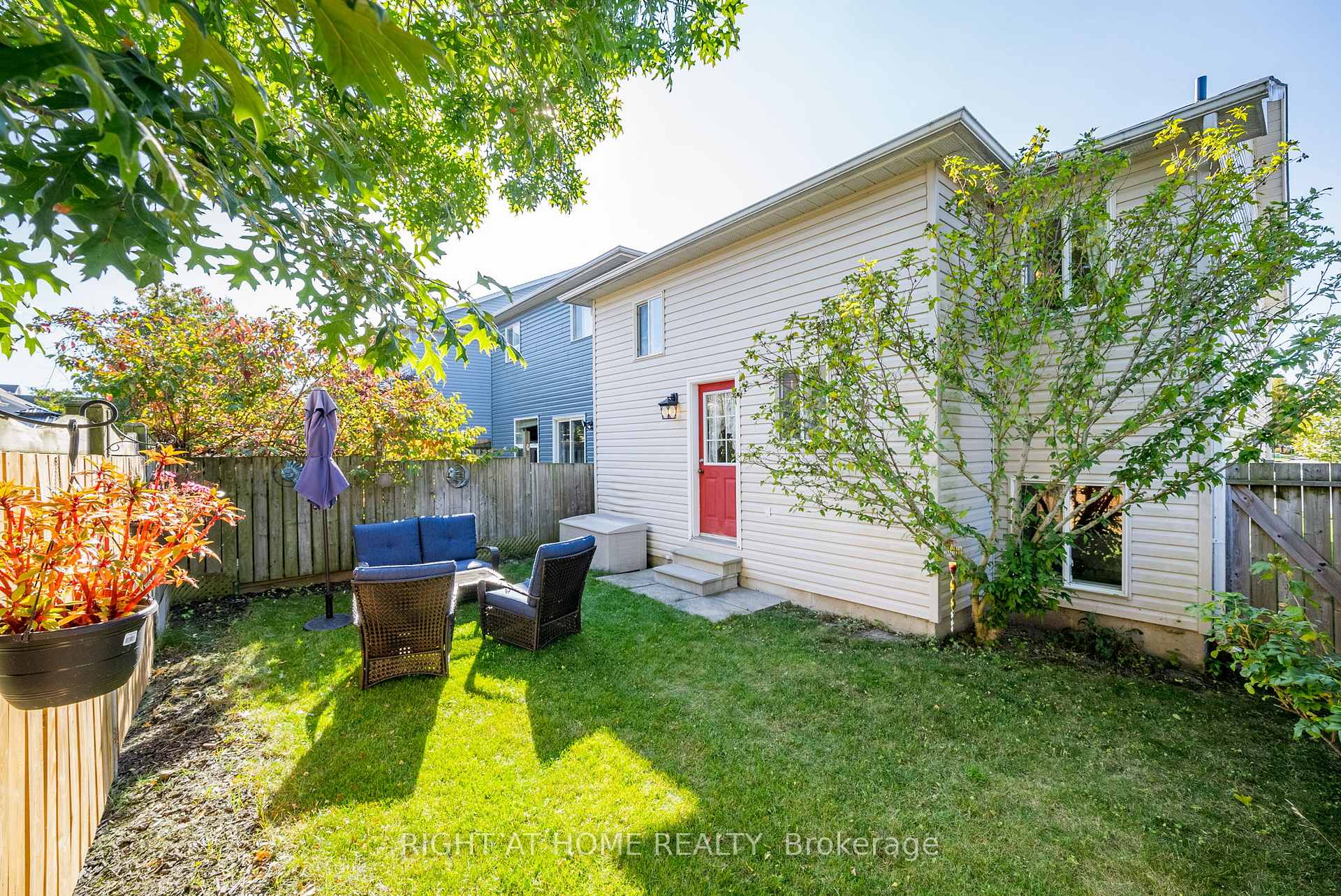 Photo 32 of 43 Waterview Lane, Clarington, Newcastle — HOMEH
