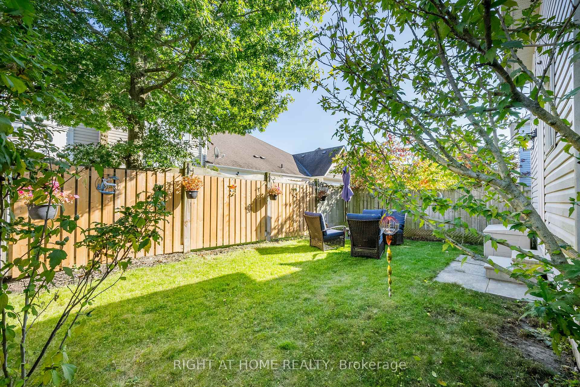 Photo 33 of 43 Waterview Lane, Clarington, Newcastle — HOMEH