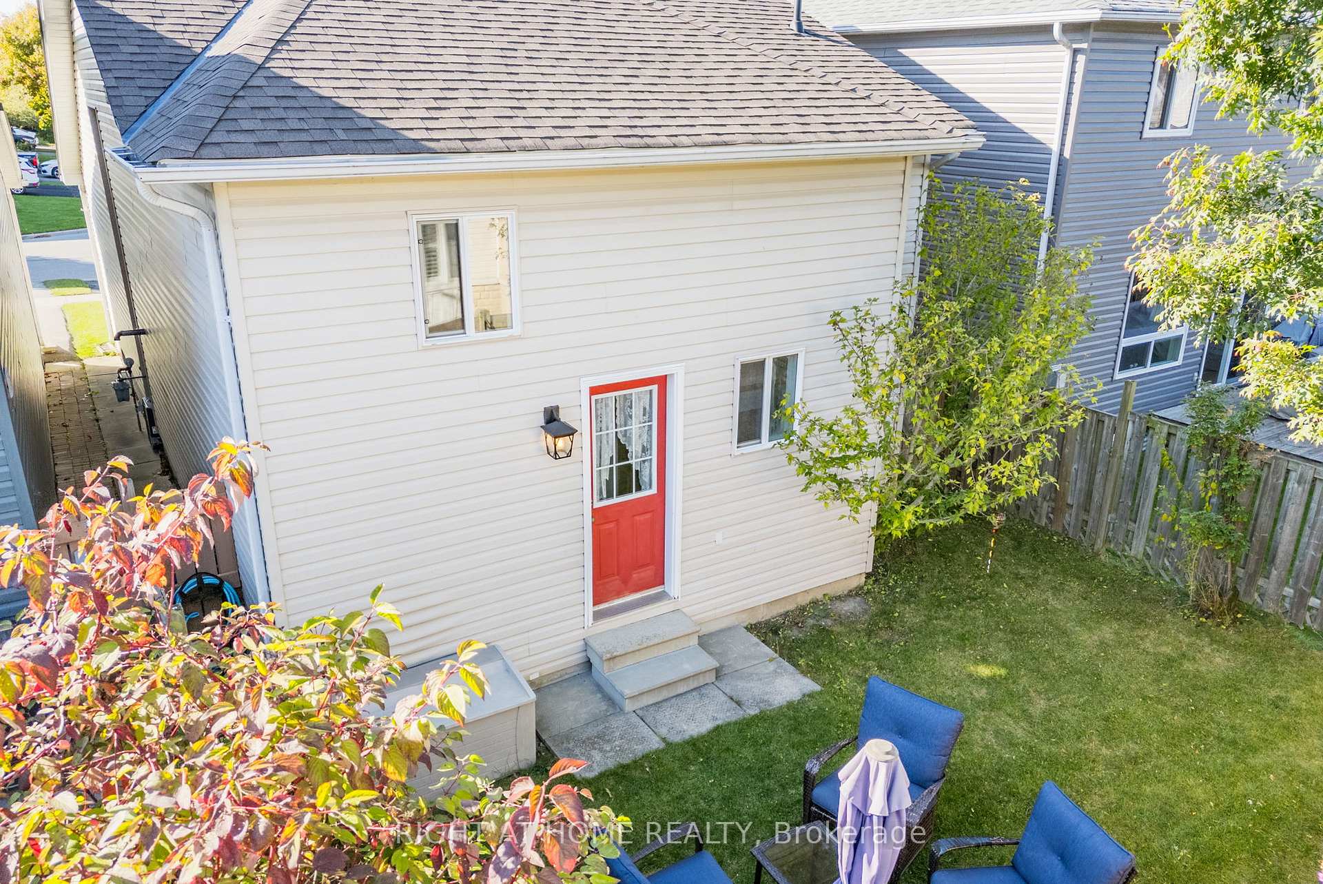 Photo 34 of 43 Waterview Lane, Clarington, Newcastle — HOMEH