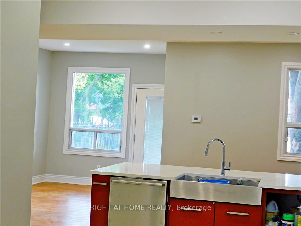 Photo 9 of 8 Harvey Street, Hamilton, Gibson — HOMEH