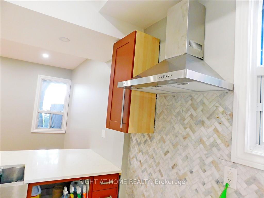 Photo 10 of 8 Harvey Street, Hamilton, Gibson — HOMEH