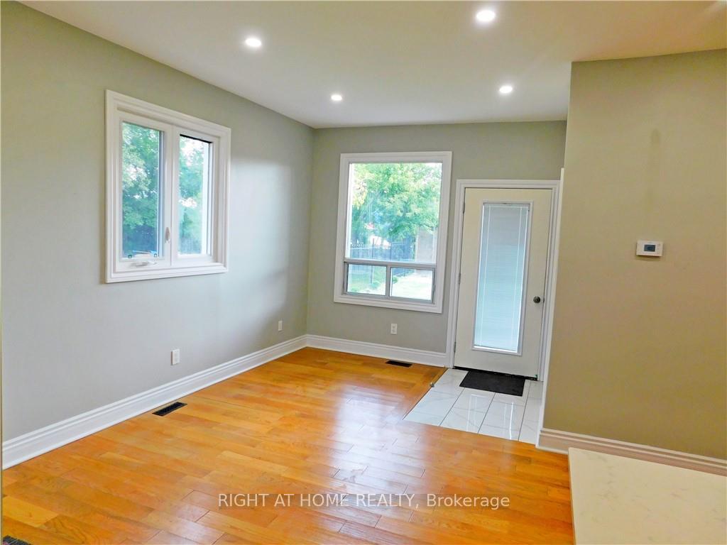 Photo 12 of 8 Harvey Street, Hamilton, Gibson — HOMEH