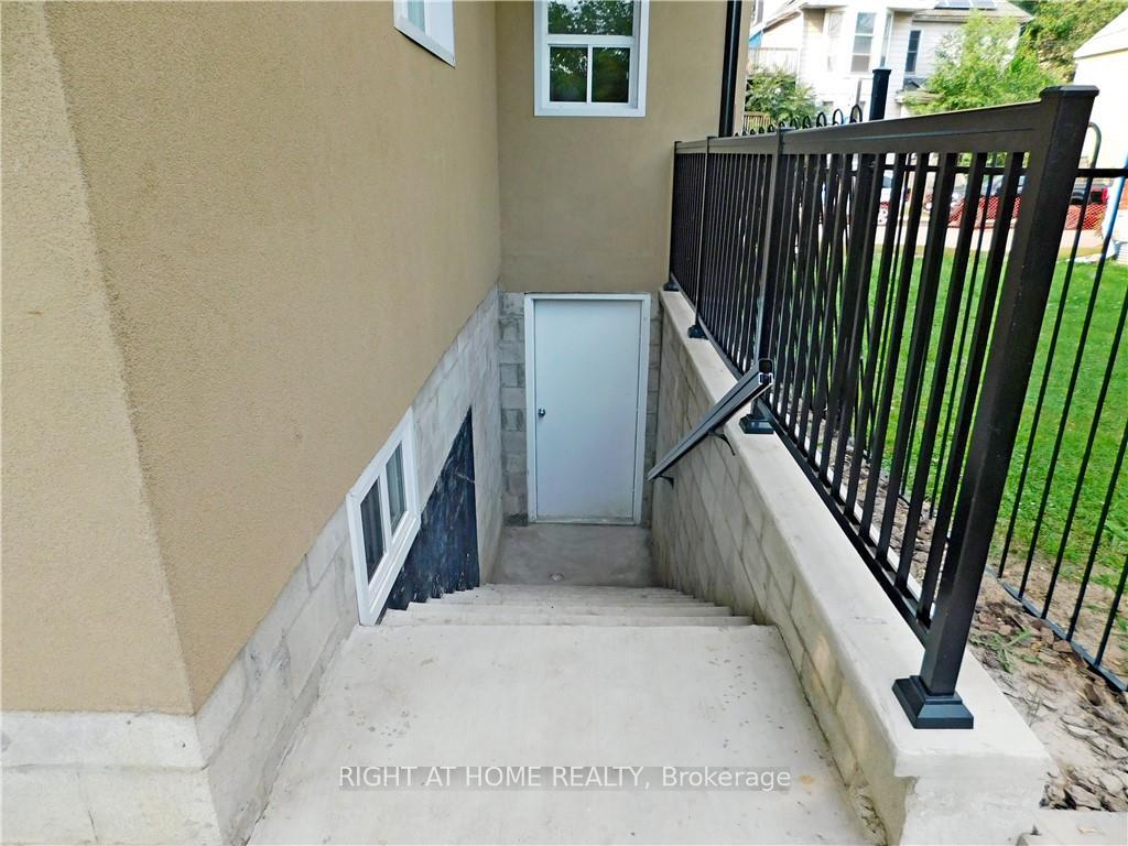 Photo 17 of 8 Harvey Street, Hamilton, Gibson — HOMEH