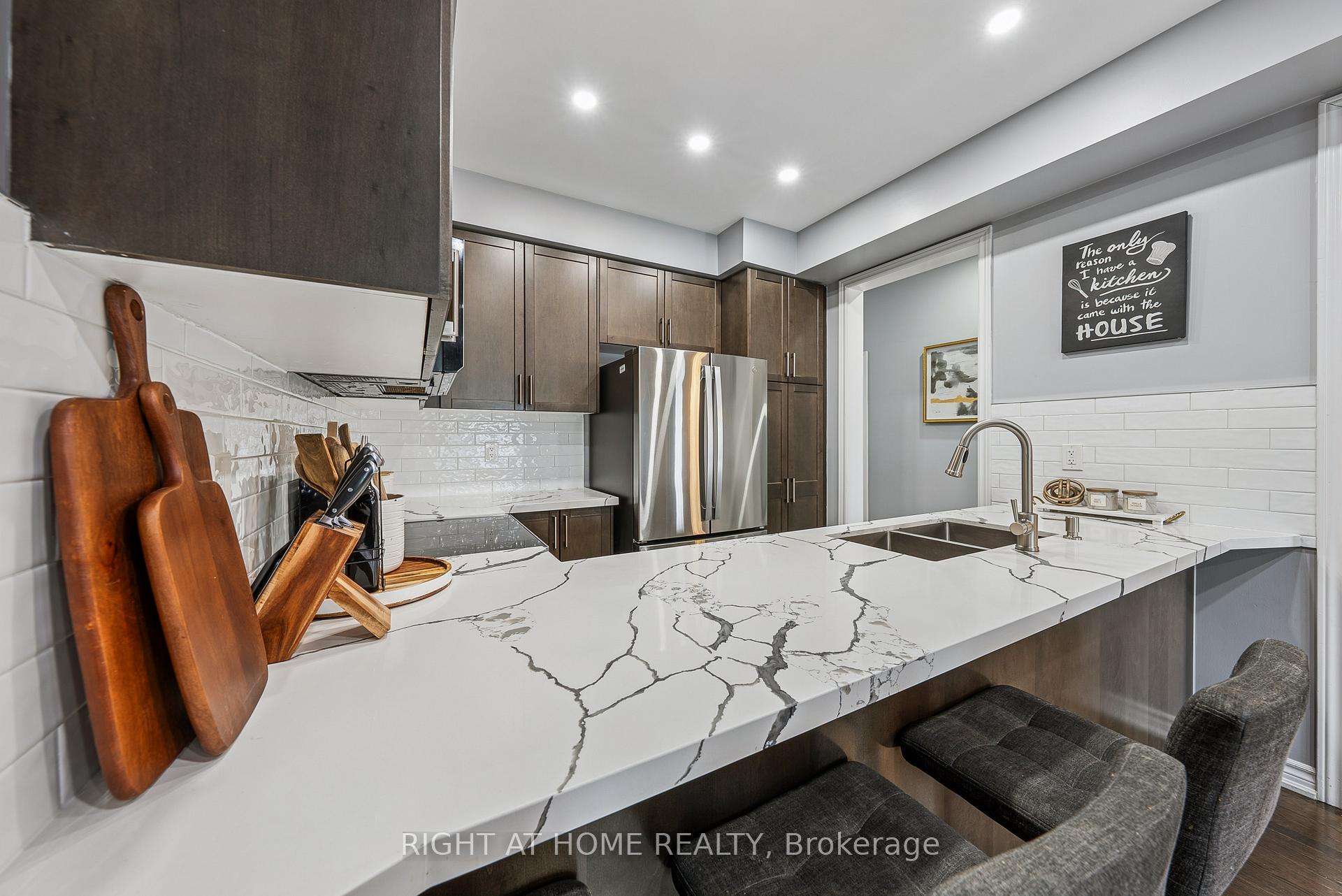 Photo 6 of 453 Mapleton Avenue, Barrie, Ardagh — HOMEH