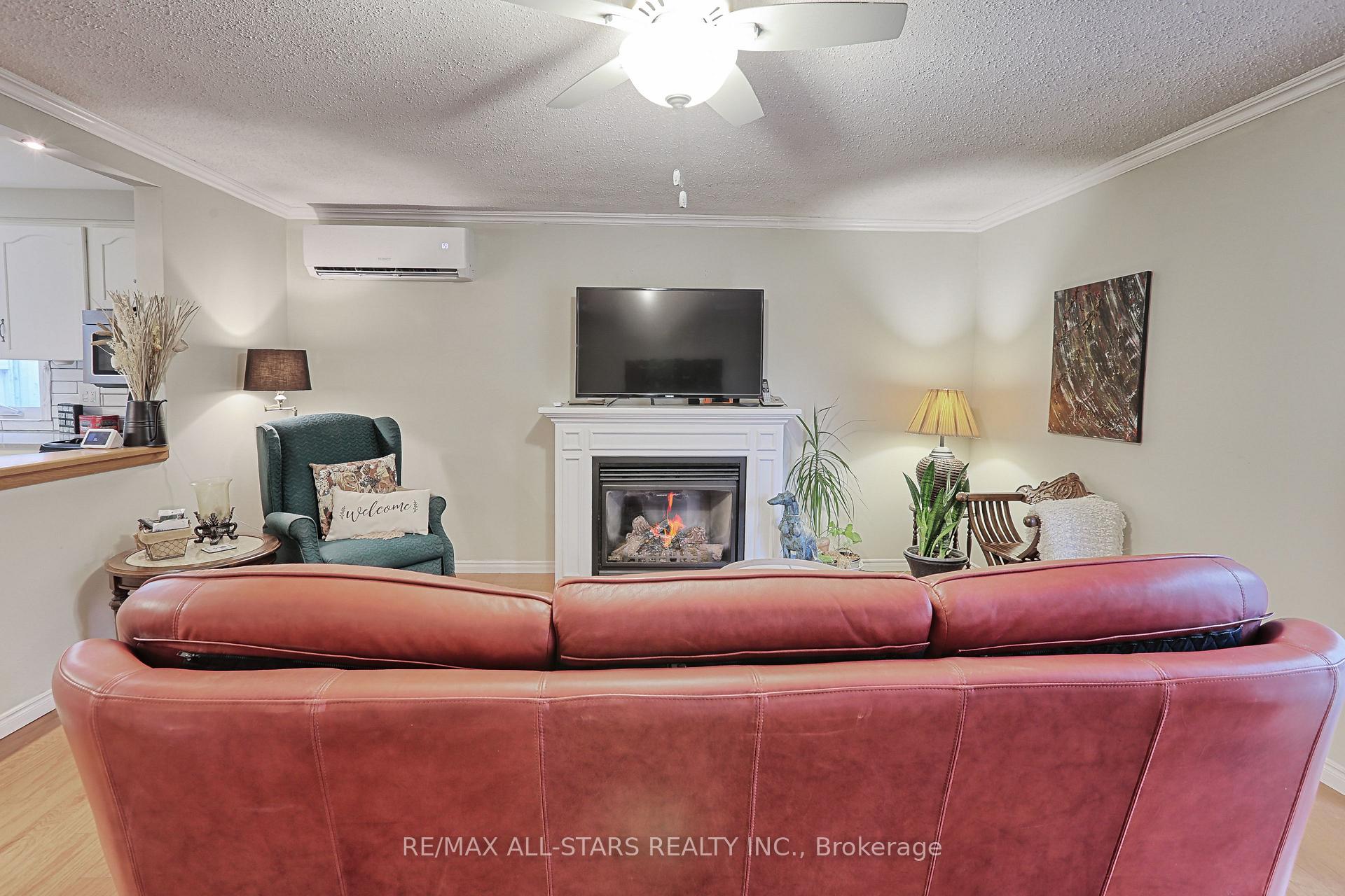 Photo 8 of 76 Fairmeadow Drive, Guelph, Willow West/Sugarbush/West Acres — HOMEH