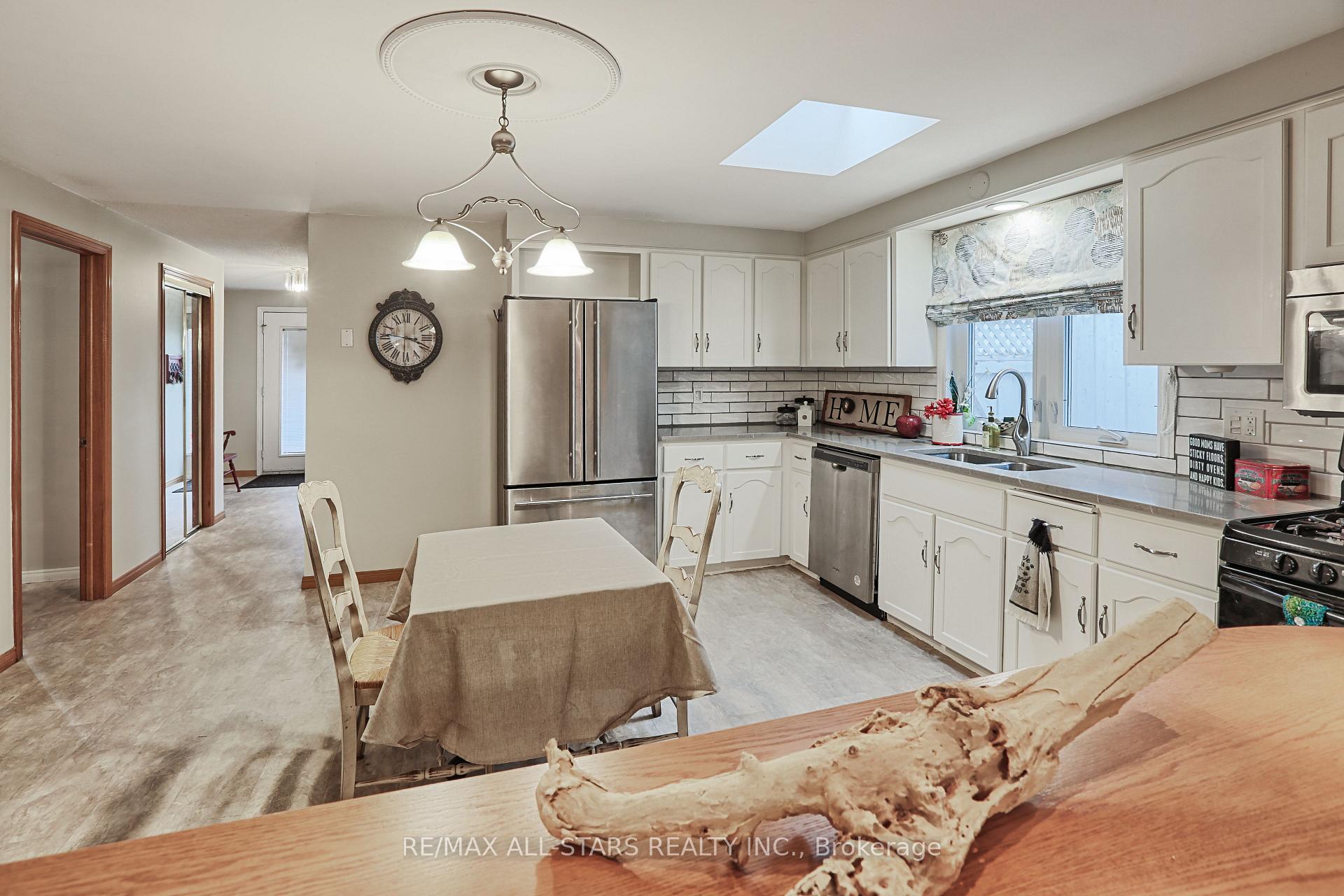 Photo 29 of 76 Fairmeadow Drive, Guelph, Willow West/Sugarbush/West Acres — HOMEH