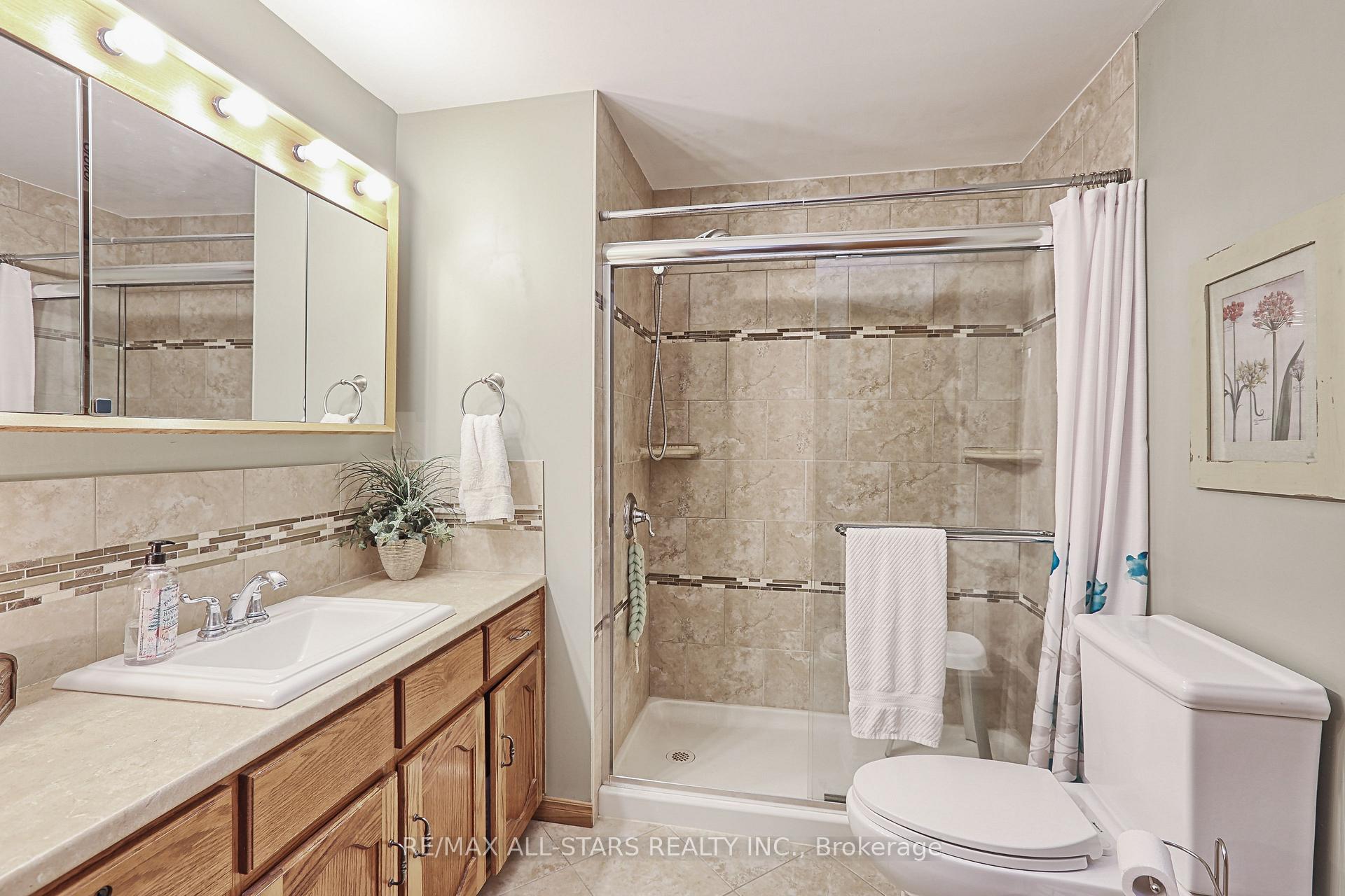 Photo 46 of 76 Fairmeadow Drive, Guelph, Willow West/Sugarbush/West Acres — HOMEH