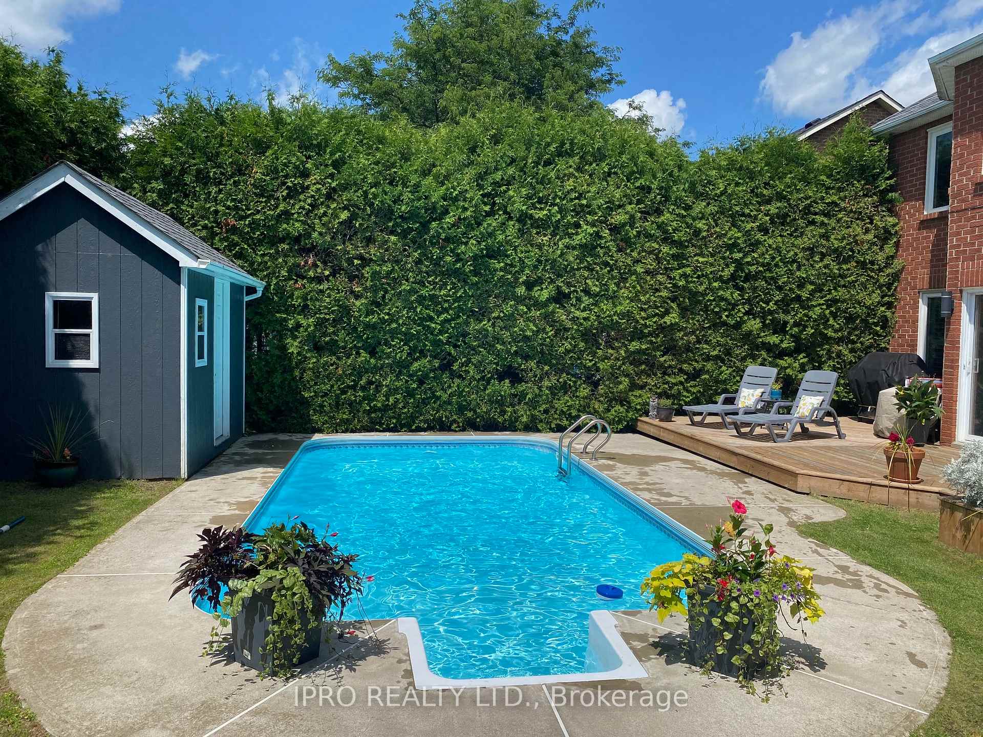 Photo 21 of 8 Carriage Lane, Clarington, Courtice — HOMEH