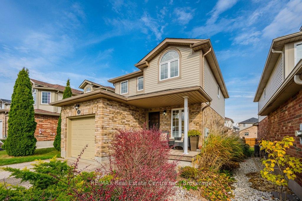 Photo 2 of 17 Hasler Crescent, Guelph, Pineridge/Westminster Woods — HOMEH