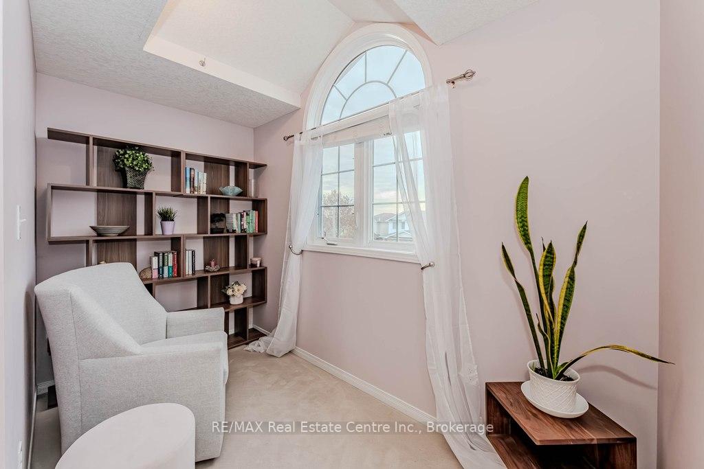 Photo 21 of 17 Hasler Crescent, Guelph, Pineridge/Westminster Woods — HOMEH