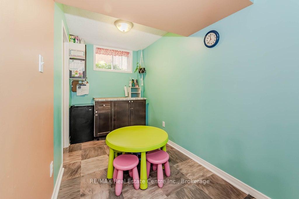Photo 30 of 17 Hasler Crescent, Guelph, Pineridge/Westminster Woods — HOMEH