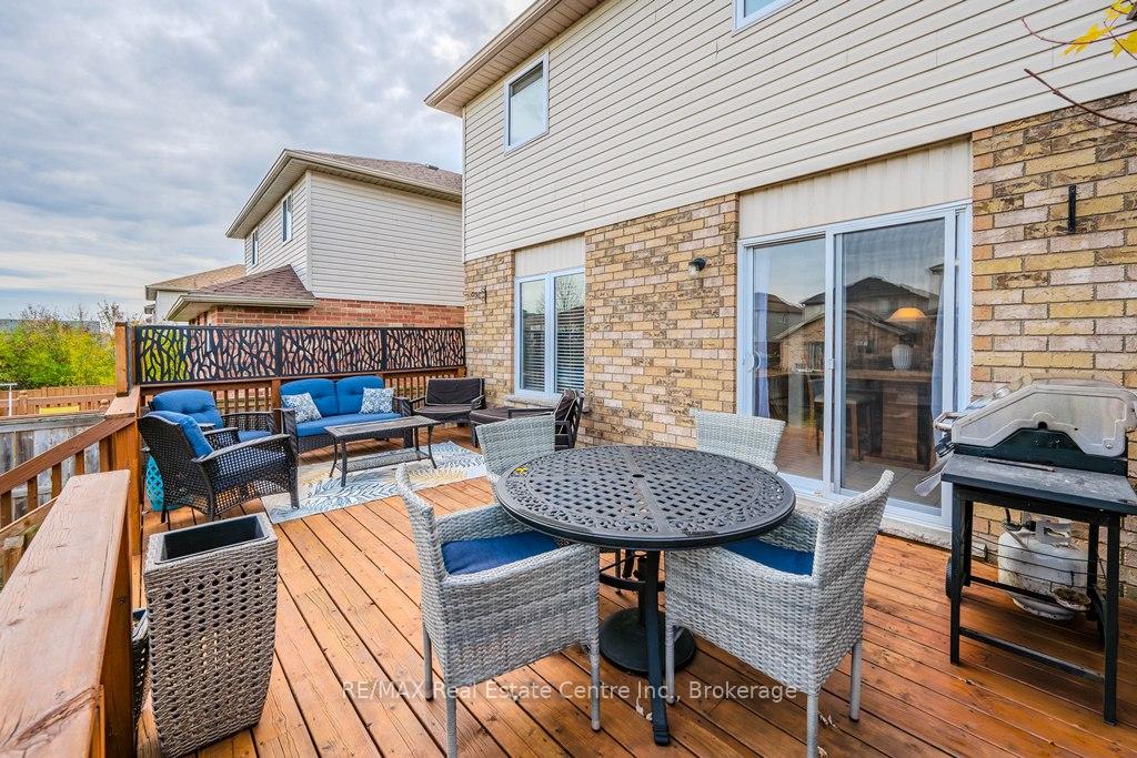 Photo 33 of 17 Hasler Crescent, Guelph, Pineridge/Westminster Woods — HOMEH