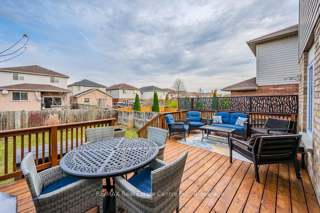 Photo 36 of 17 Hasler Crescent, Guelph, Pineridge/Westminster Woods — HOMEH