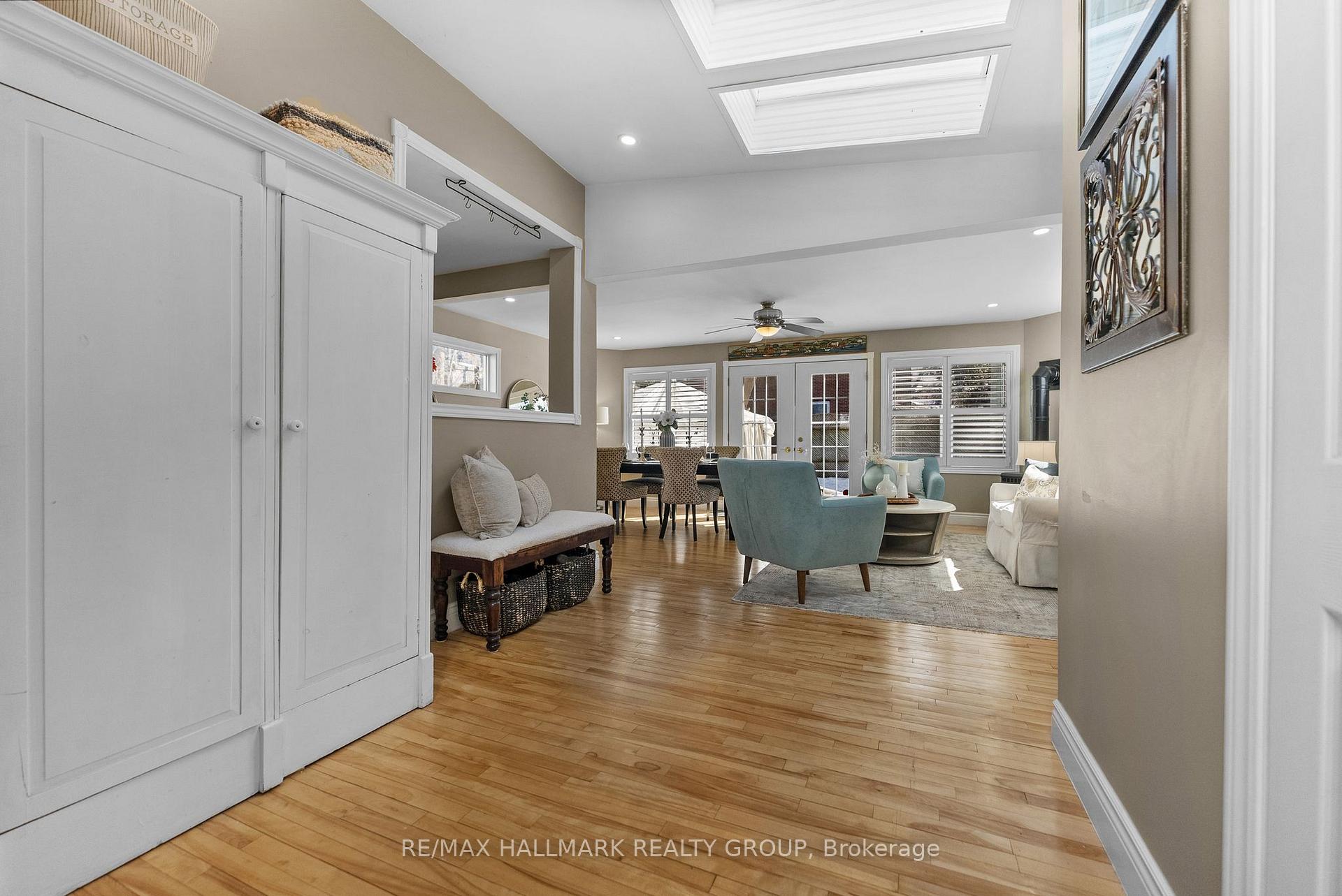 Photo 6 of 528 Lower Byron Avenue, Ottawa, McKellar/Highland — HOMEH