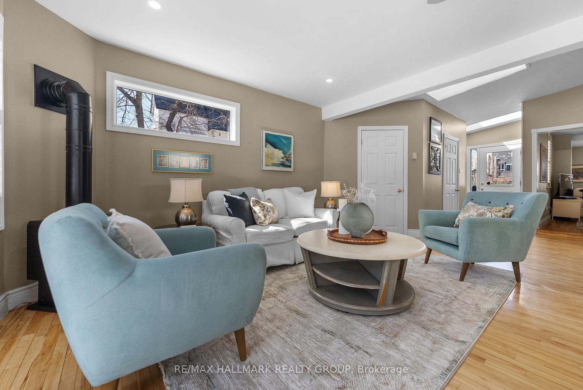 Photo 9 of 528 Lower Byron Avenue, Ottawa, McKellar/Highland — HOMEH