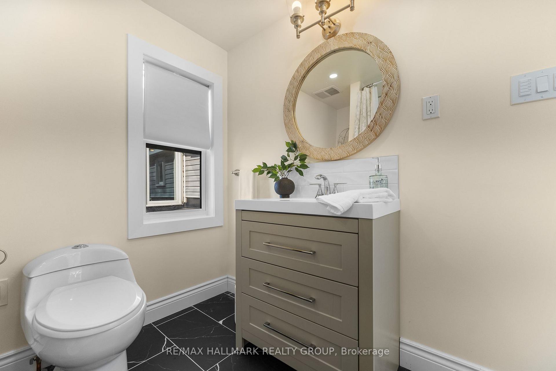 Photo 27 of 528 Lower Byron Avenue, Ottawa, McKellar/Highland — HOMEH