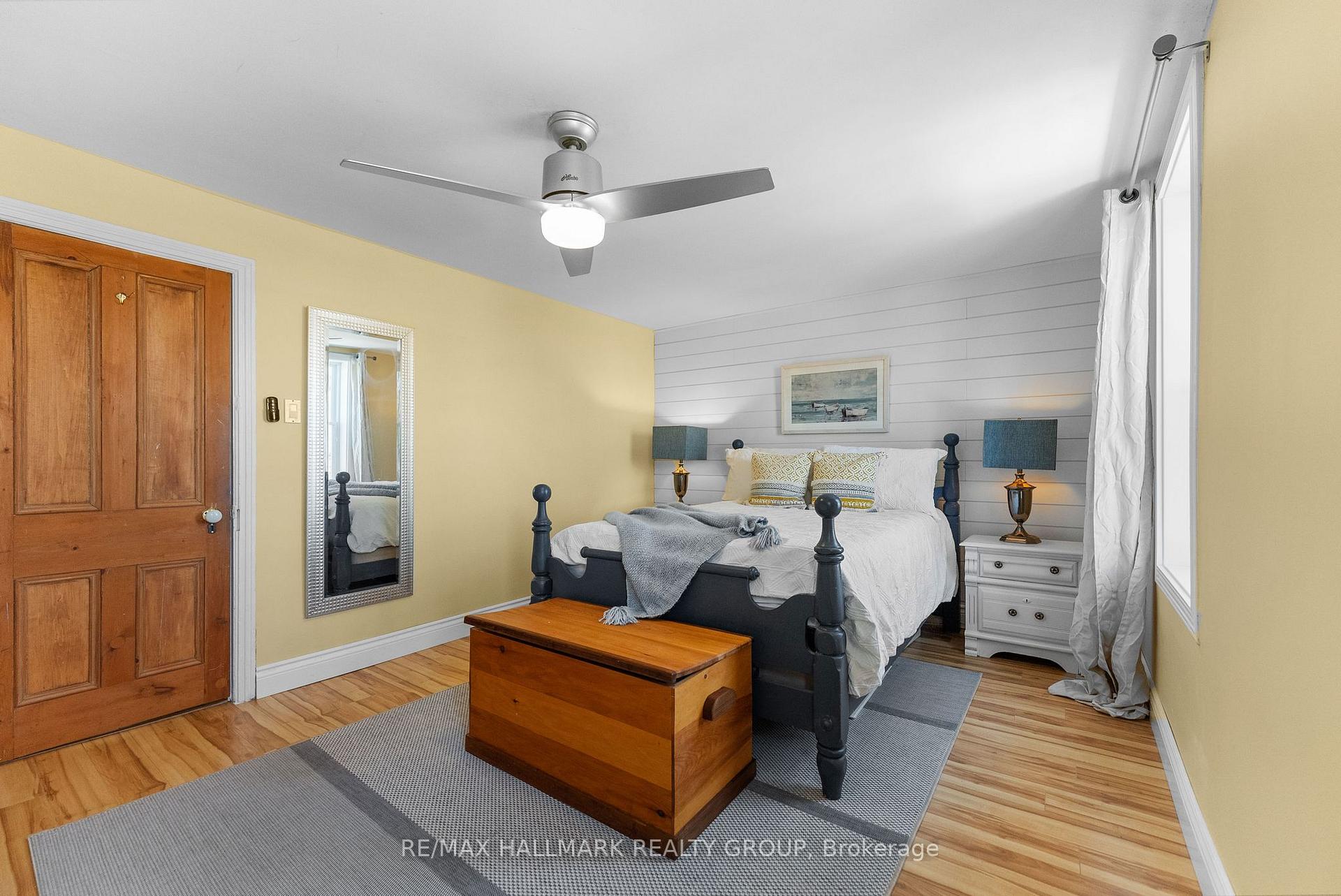 Photo 32 of 528 Lower Byron Avenue, Ottawa, McKellar/Highland — HOMEH