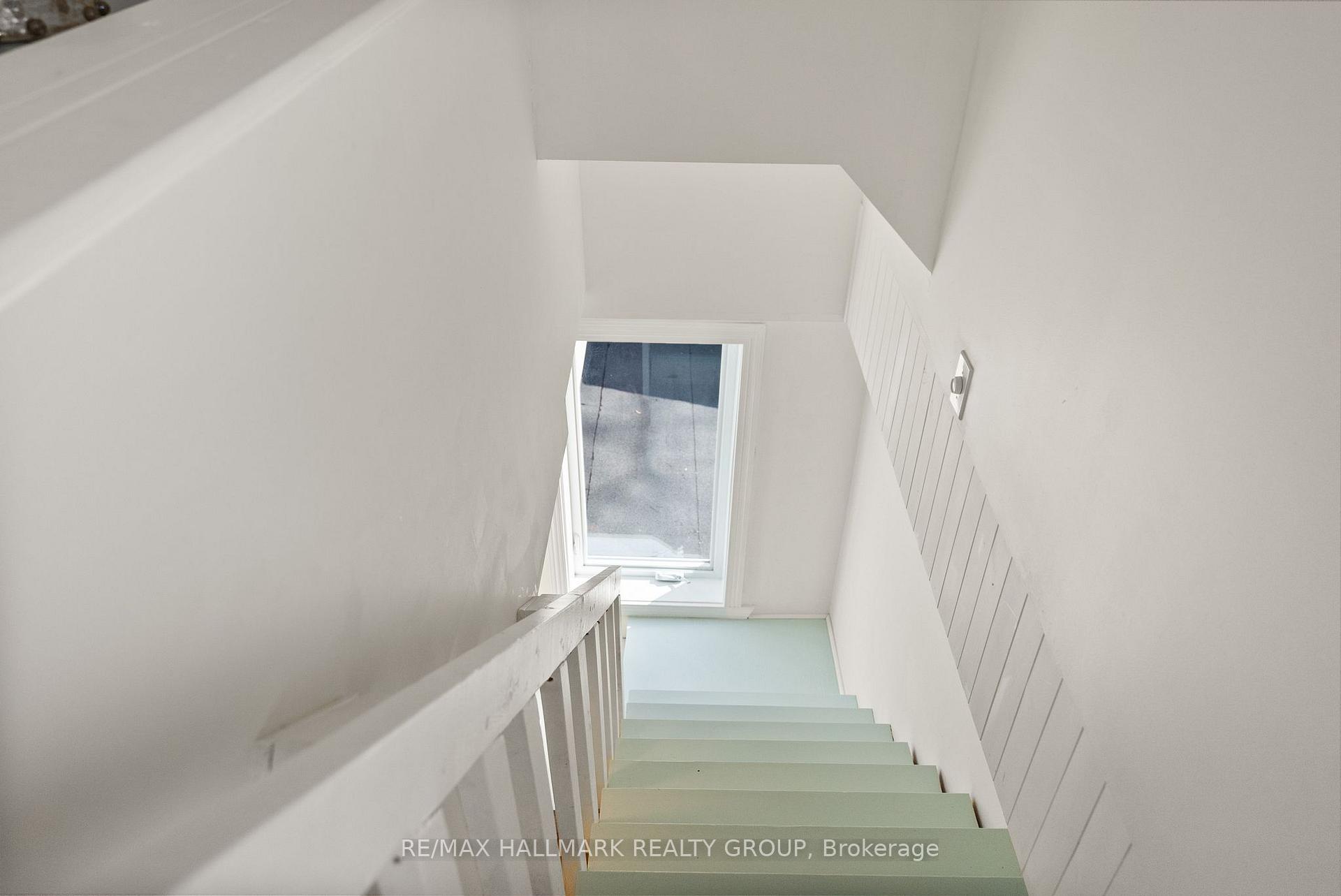 Photo 35 of 528 Lower Byron Avenue, Ottawa, McKellar/Highland — HOMEH