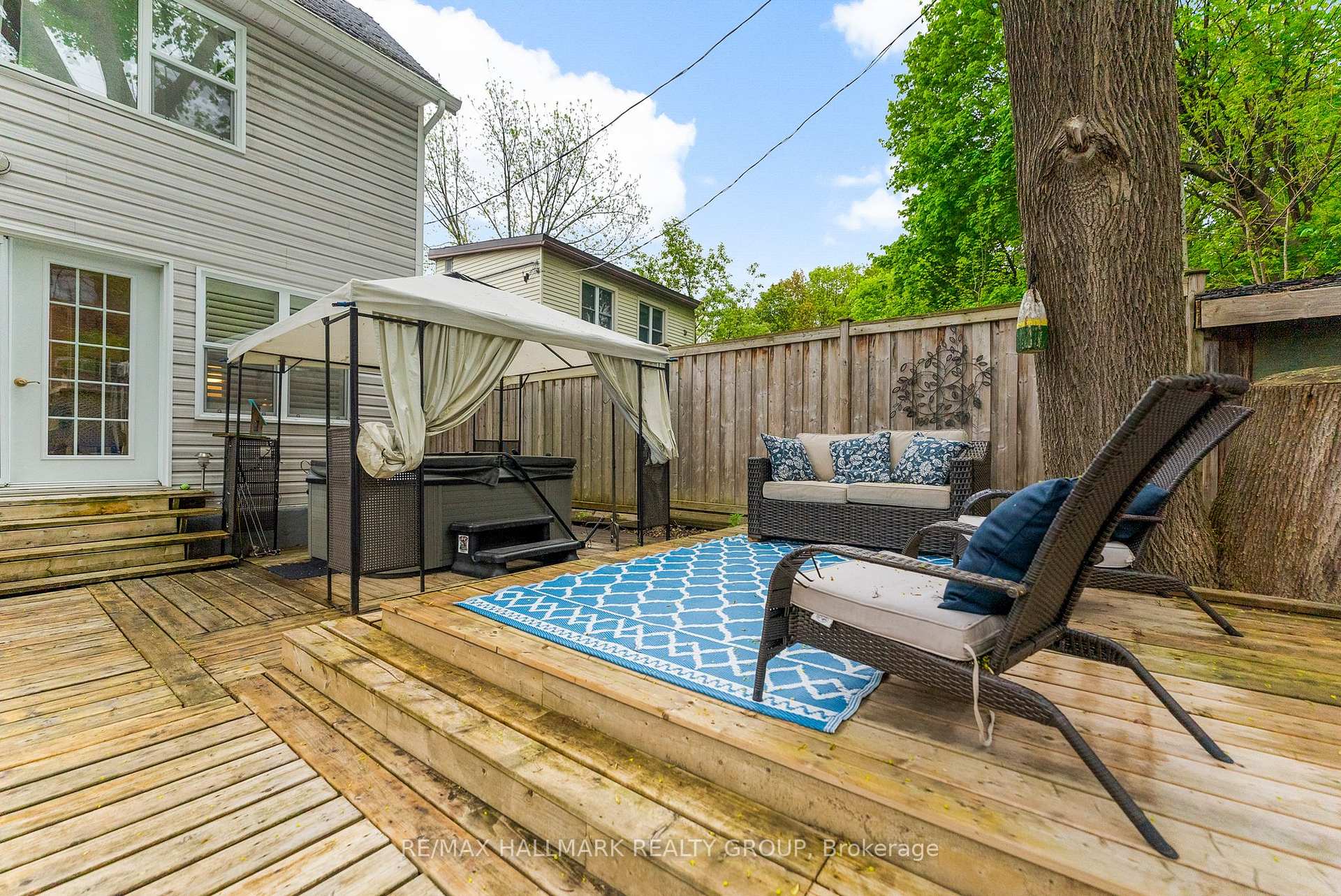 Photo 40 of 528 Lower Byron Avenue, Ottawa, McKellar/Highland — HOMEH