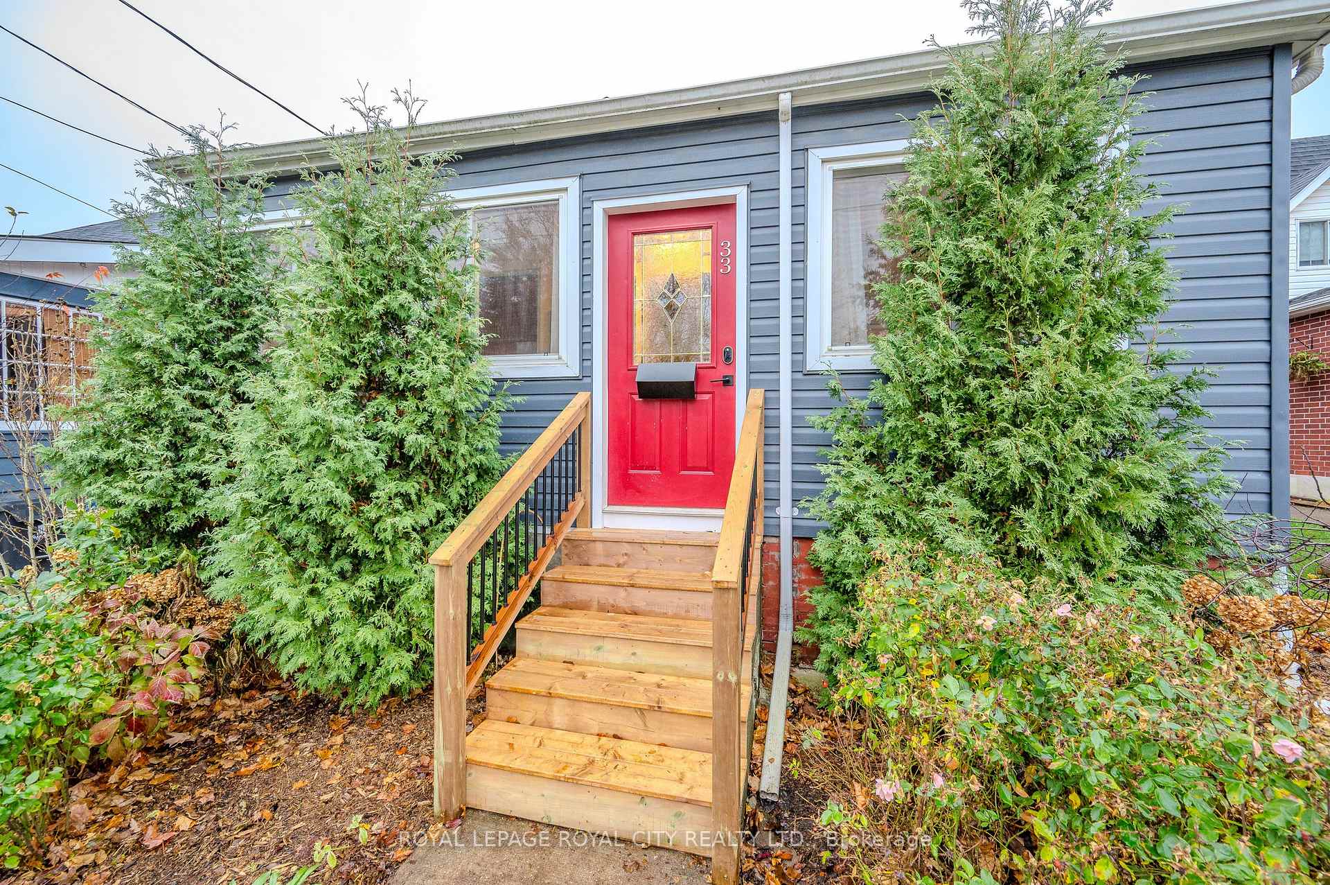 Photo 4 of 33 Audrey Avenue, Guelph, St. Patrick's Ward — HOMEH