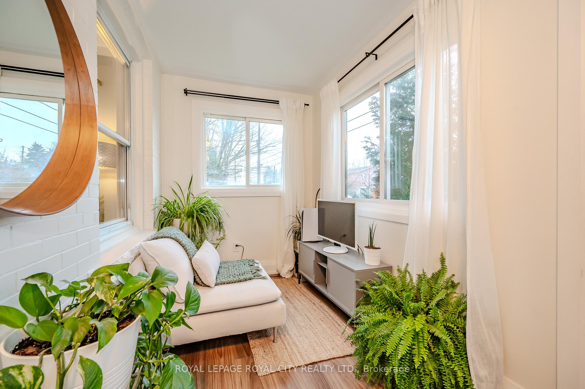 Photo 7 of 33 Audrey Avenue, Guelph, St. Patrick's Ward — HOMEH