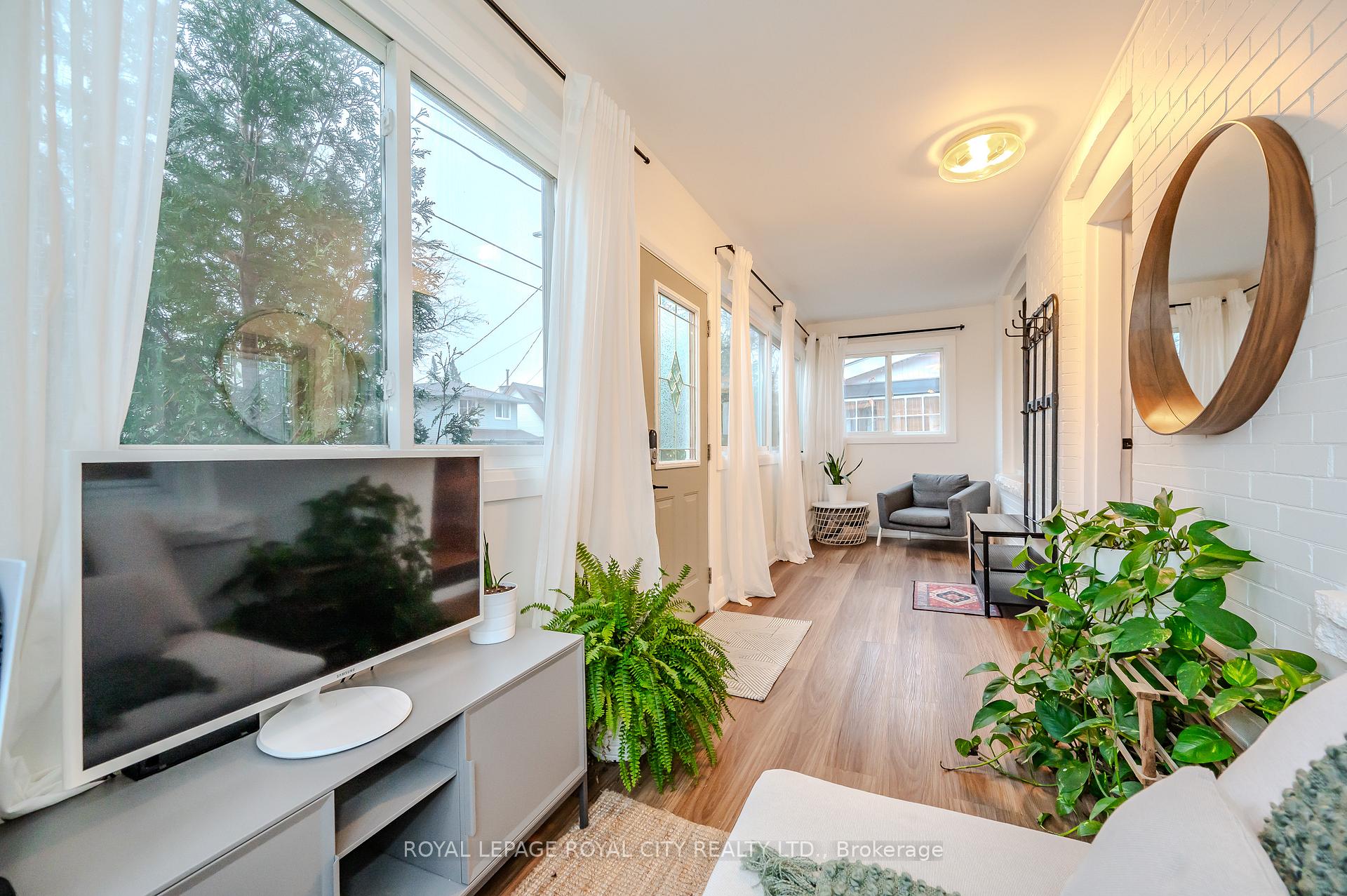 Photo 8 of 33 Audrey Avenue, Guelph, St. Patrick's Ward — HOMEH