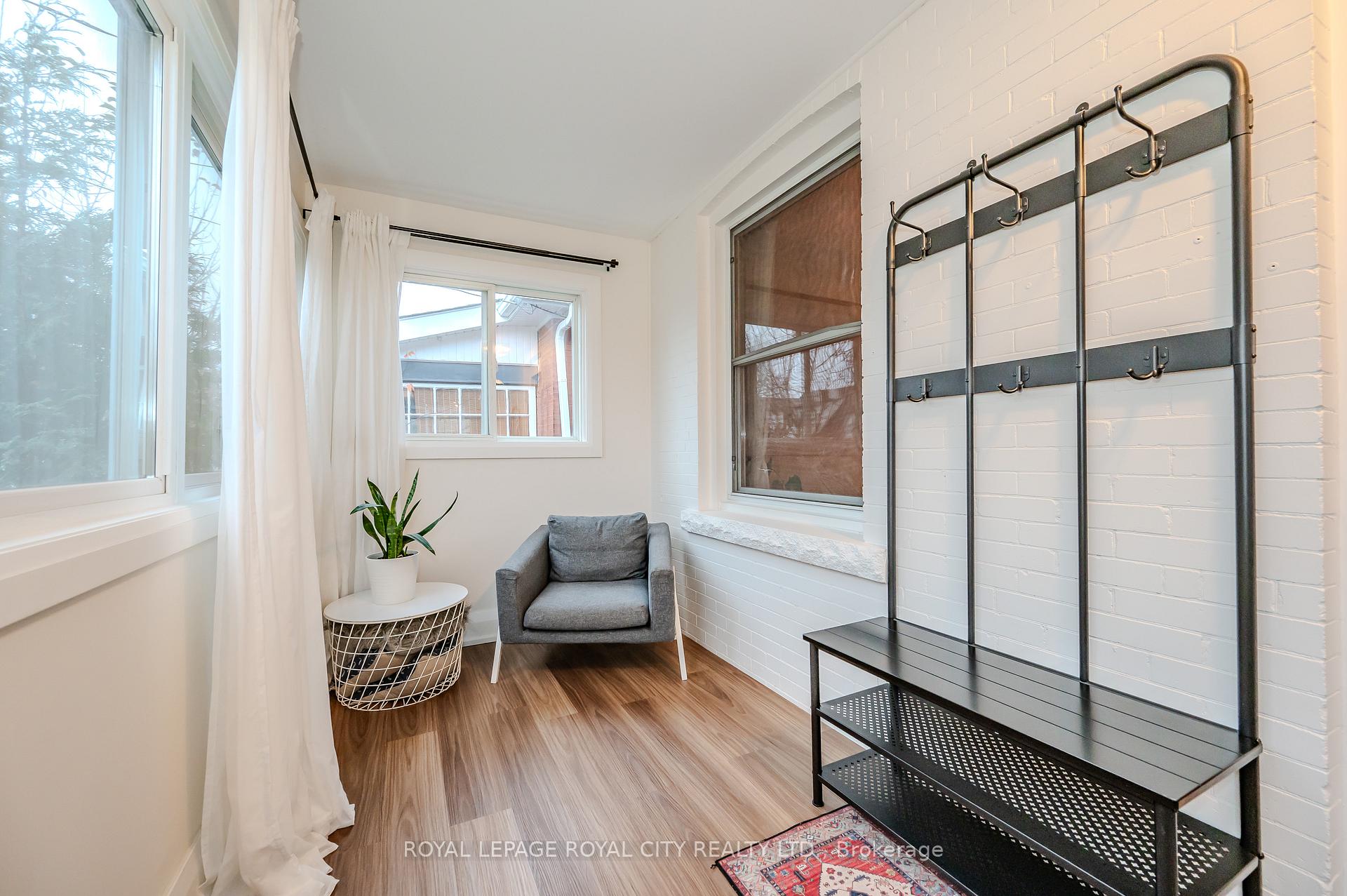 Photo 9 of 33 Audrey Avenue, Guelph, St. Patrick's Ward — HOMEH