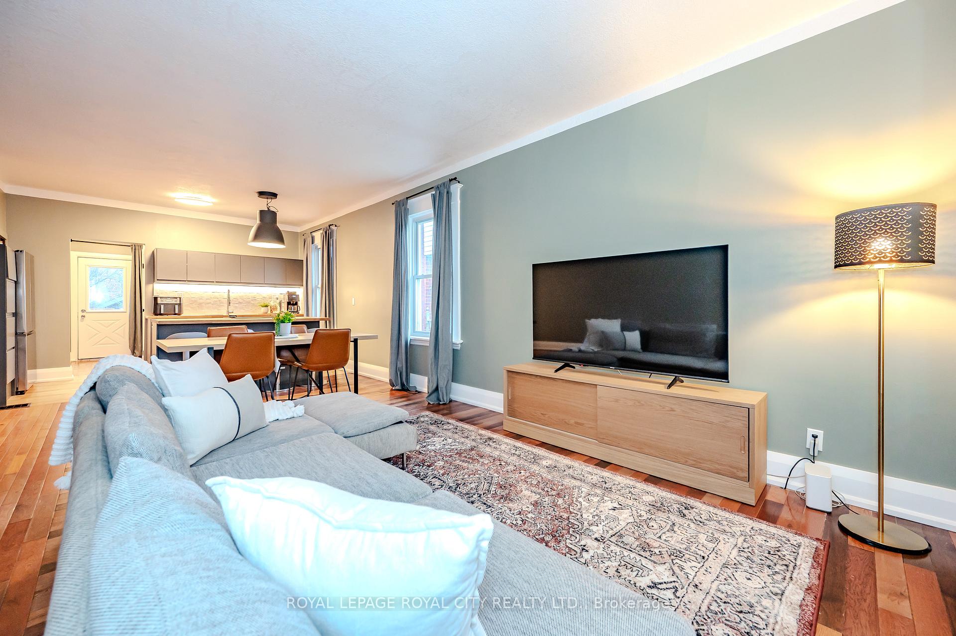 Photo 11 of 33 Audrey Avenue, Guelph, St. Patrick's Ward — HOMEH
