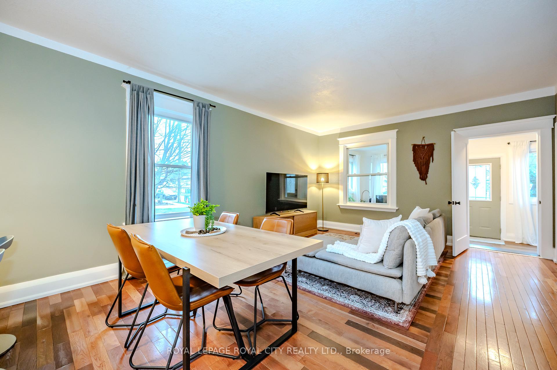 Photo 15 of 33 Audrey Avenue, Guelph, St. Patrick's Ward — HOMEH
